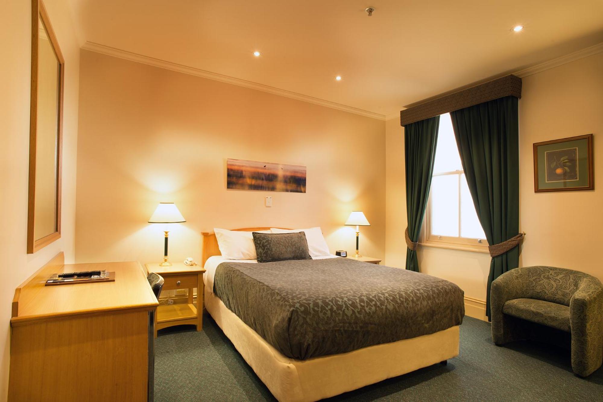 Hotel Executive Queen Room photo 1
