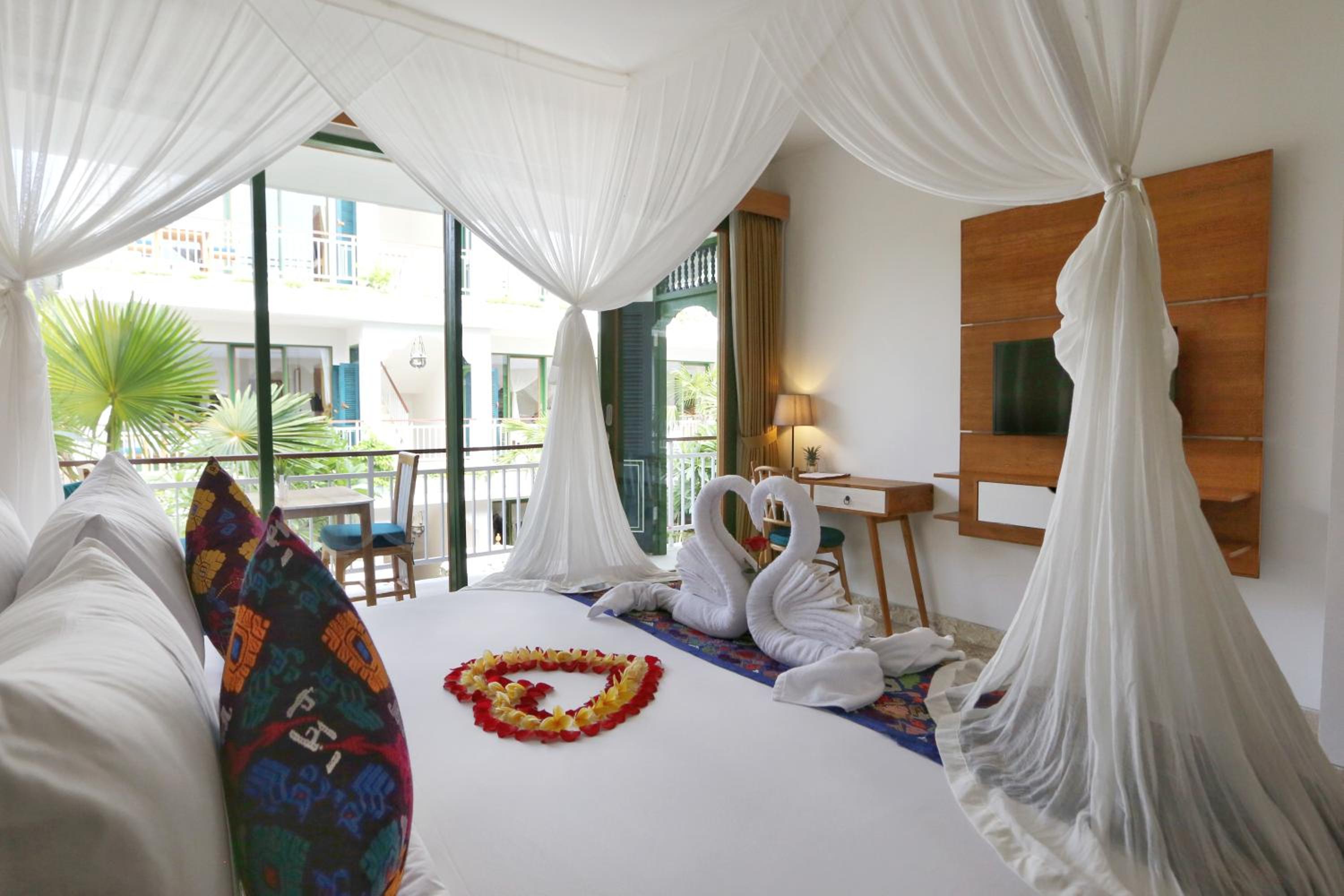 Sabana Deluxe with Pool View - Photo 16