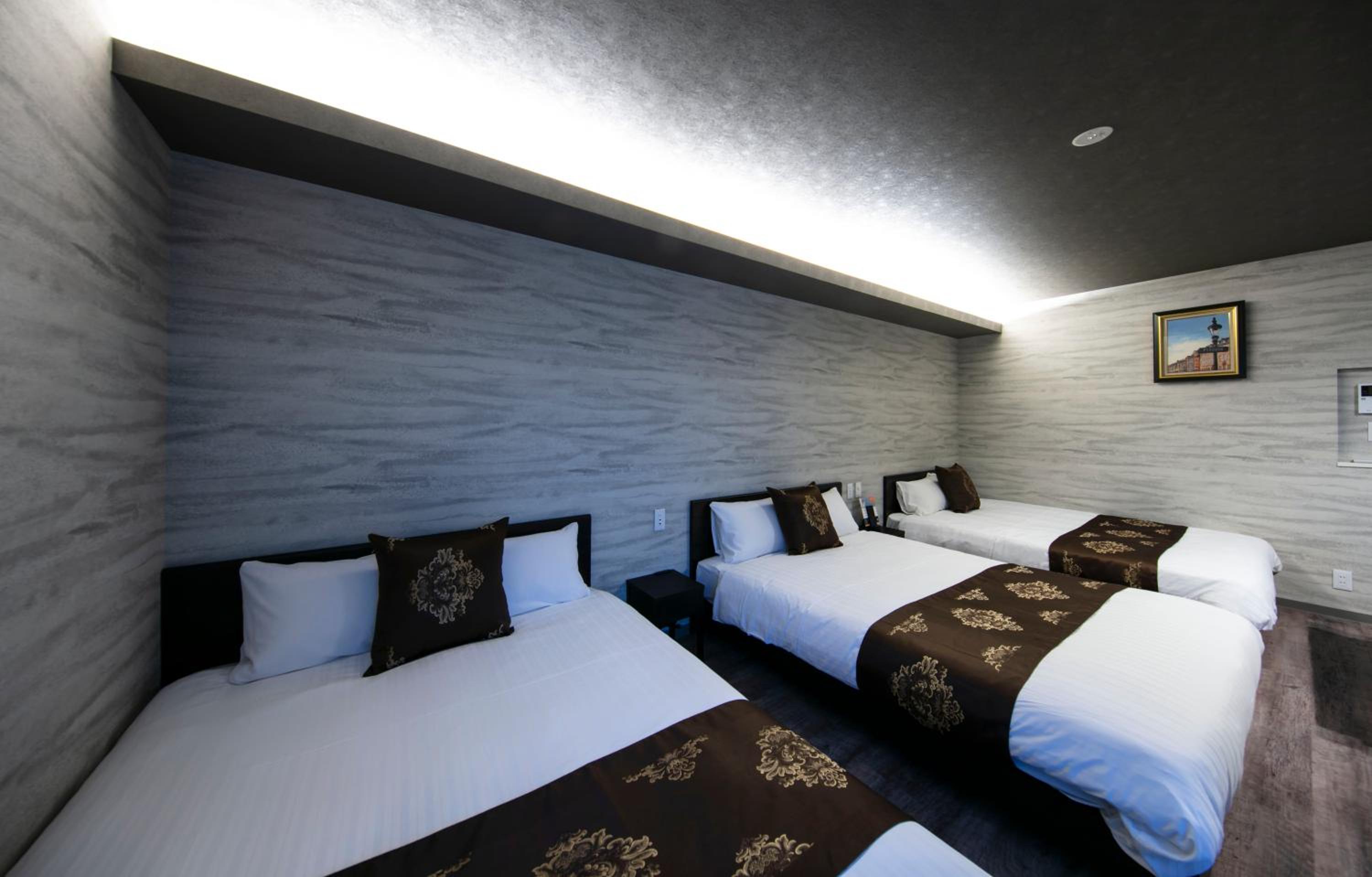Deluxe Triple Room