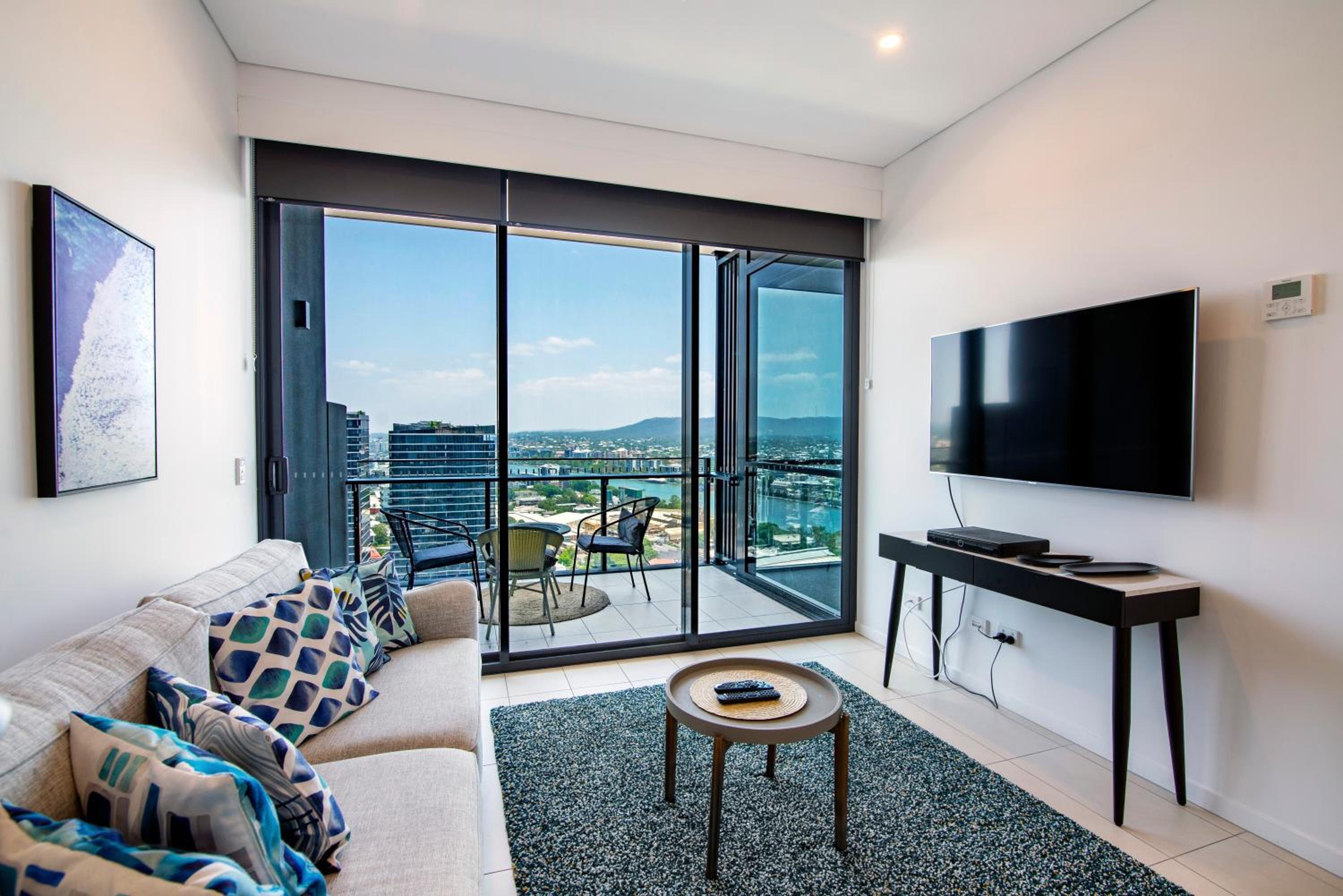 Two Bedroom Two Bathroom Mountain View Apartment