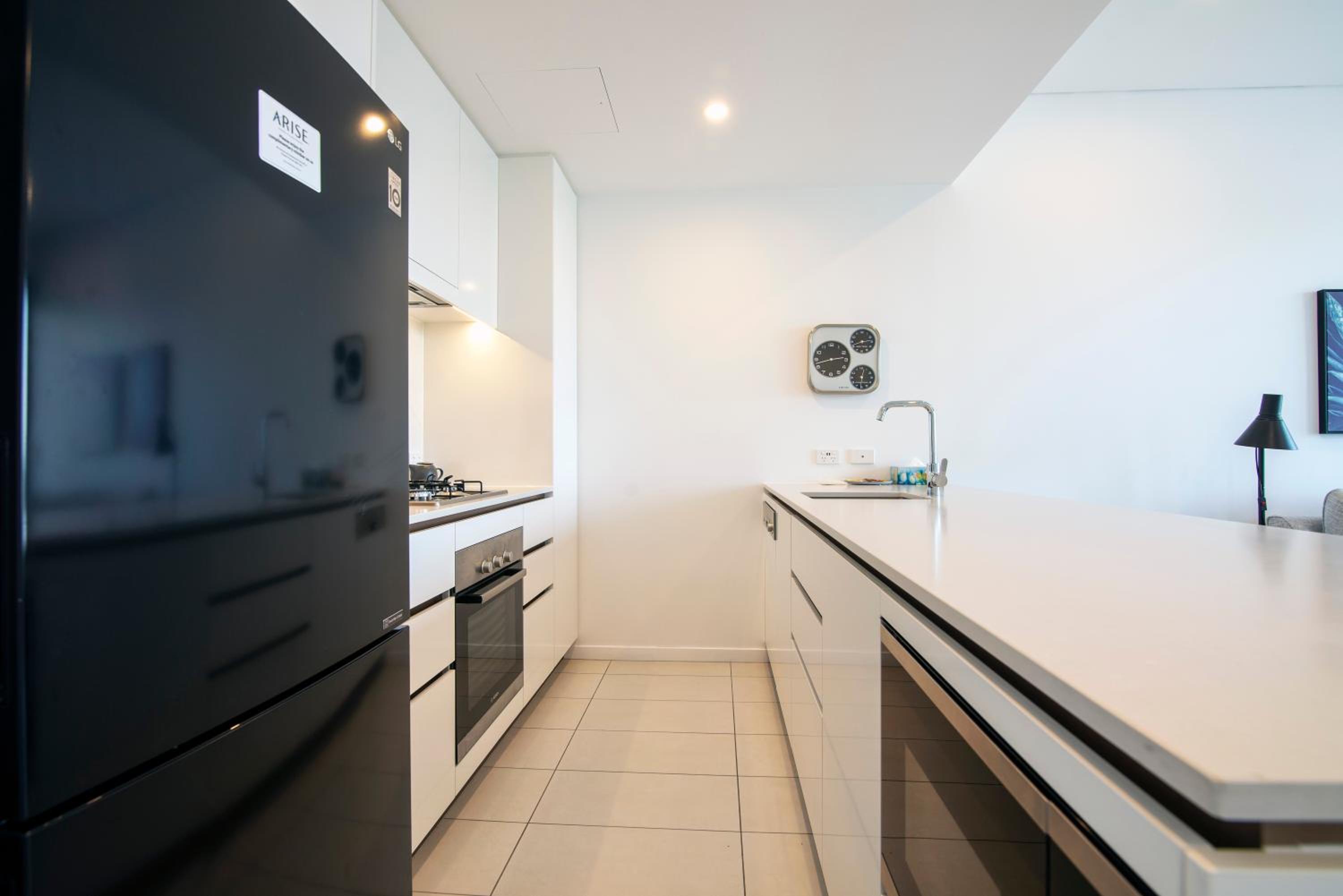 One Bedroom Mountain View Apartment thumbnail 5