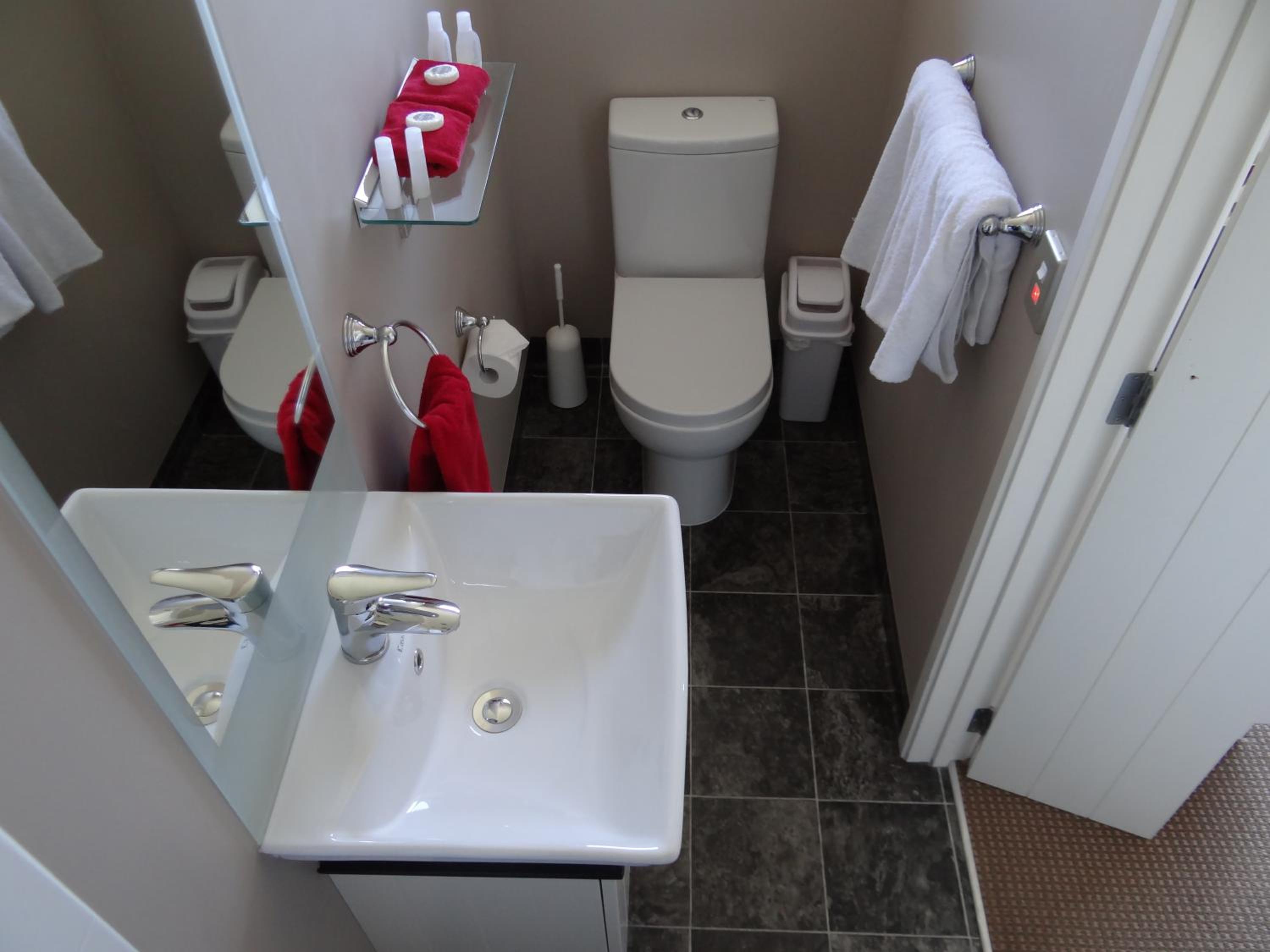 King or Twin Room - Photo 10
