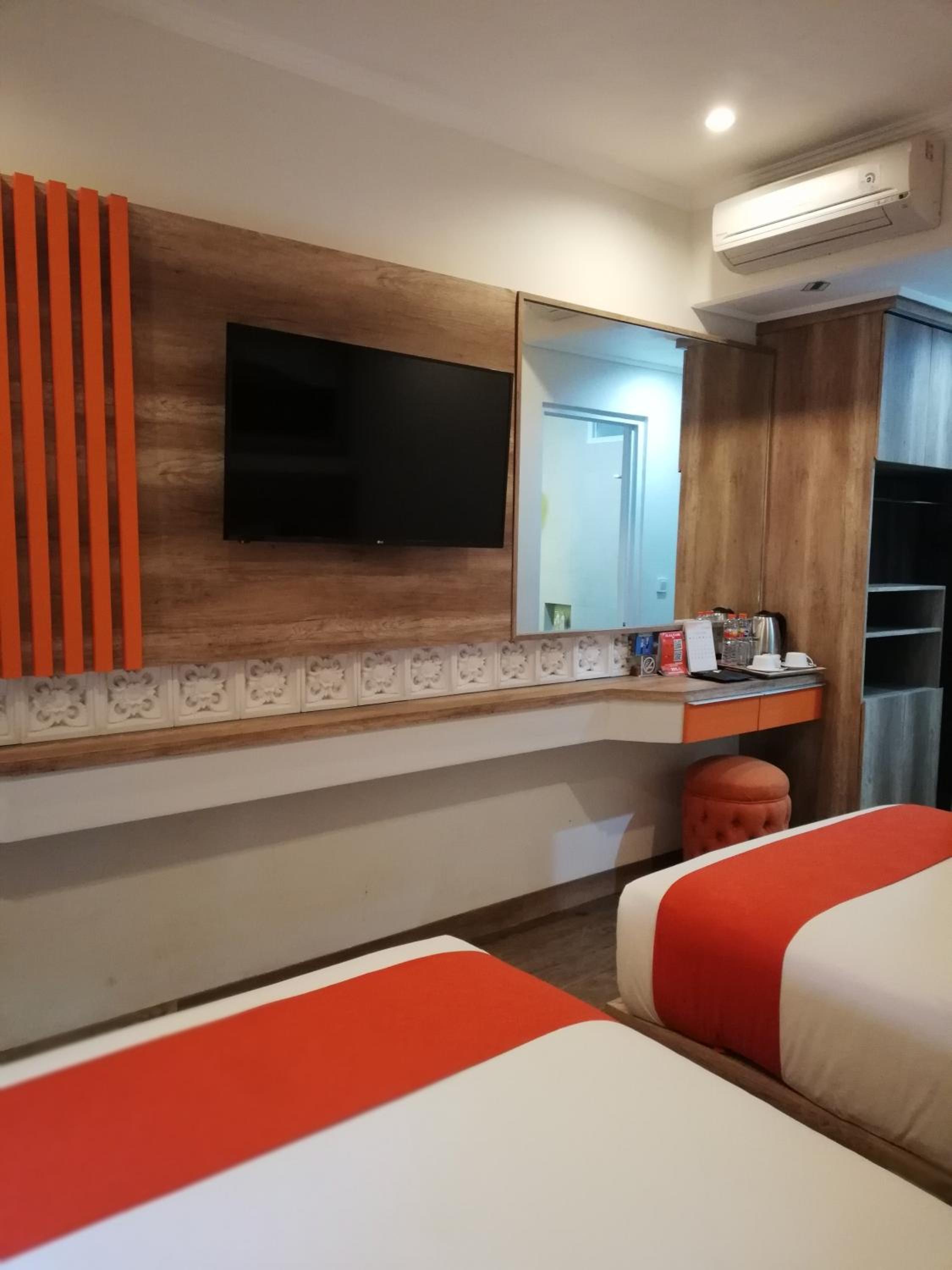Deluxe Twin Room - Photo 16