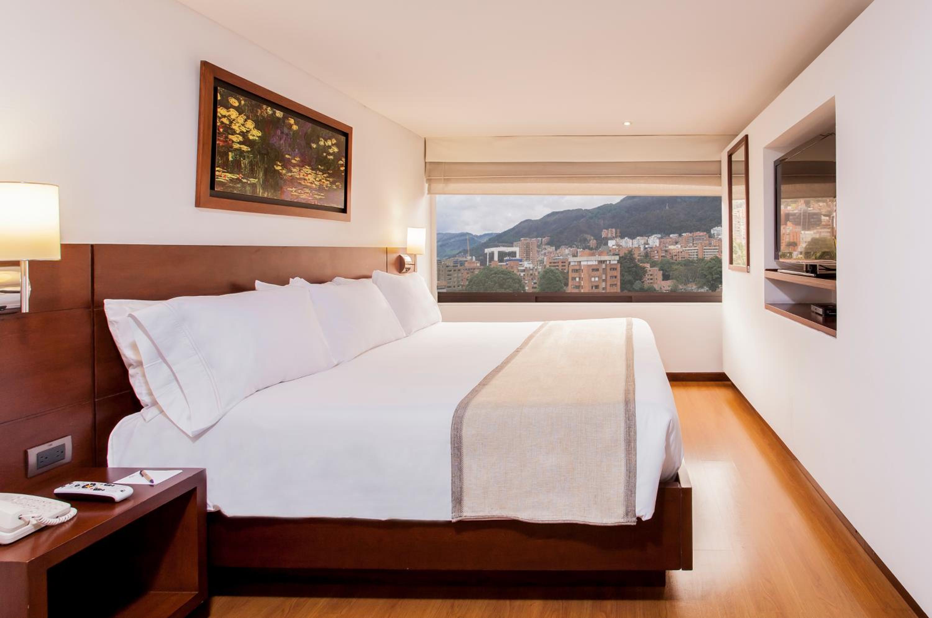 1 King Bed, Suite, Upper Floor photo 1