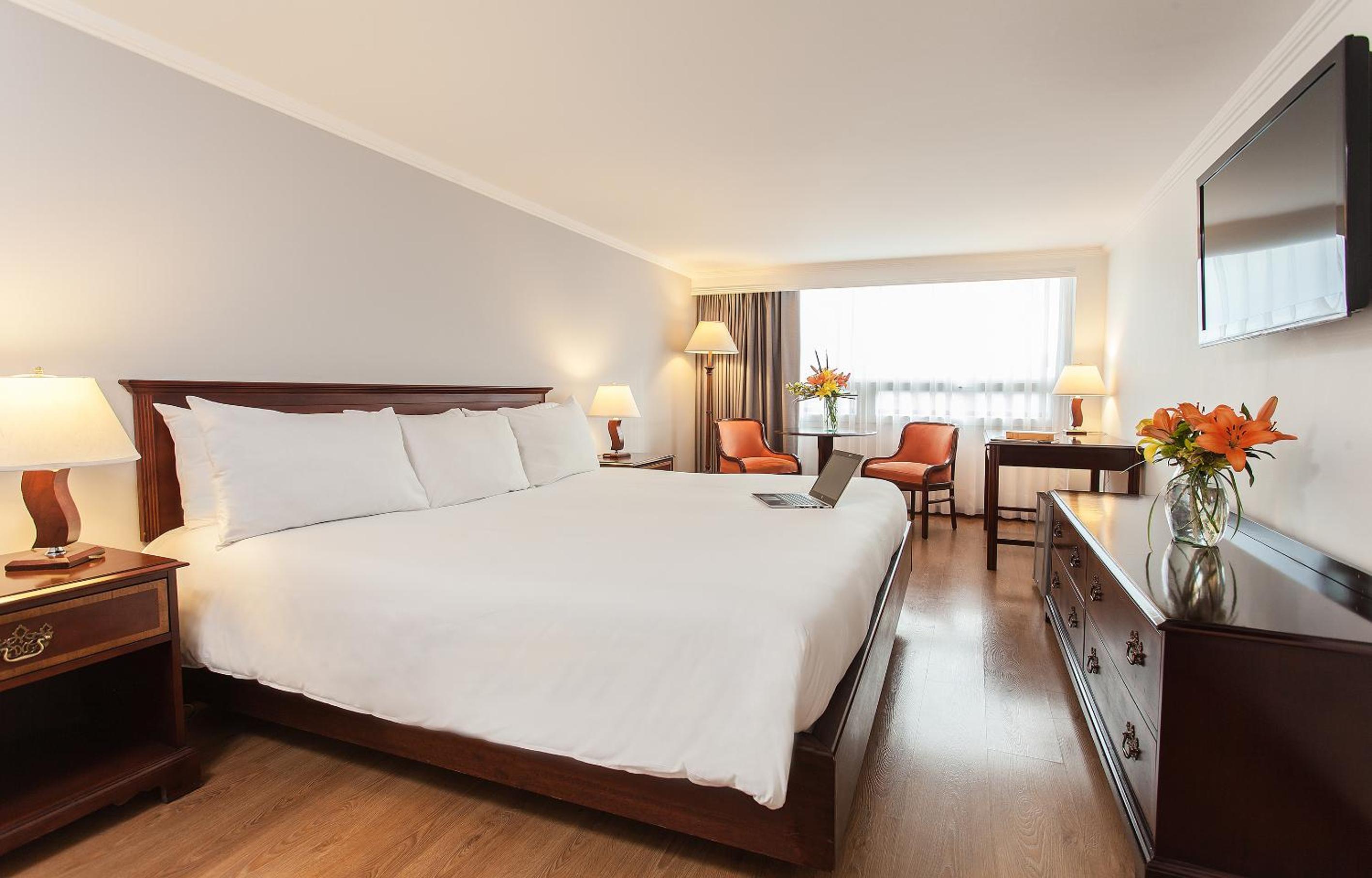 1 King Bed, Upper Floor photo 2