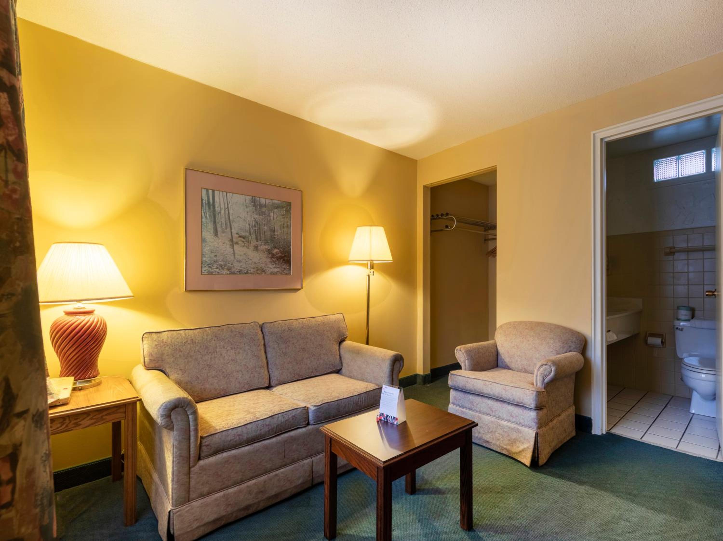 Two-Bedroom Suite photo 3