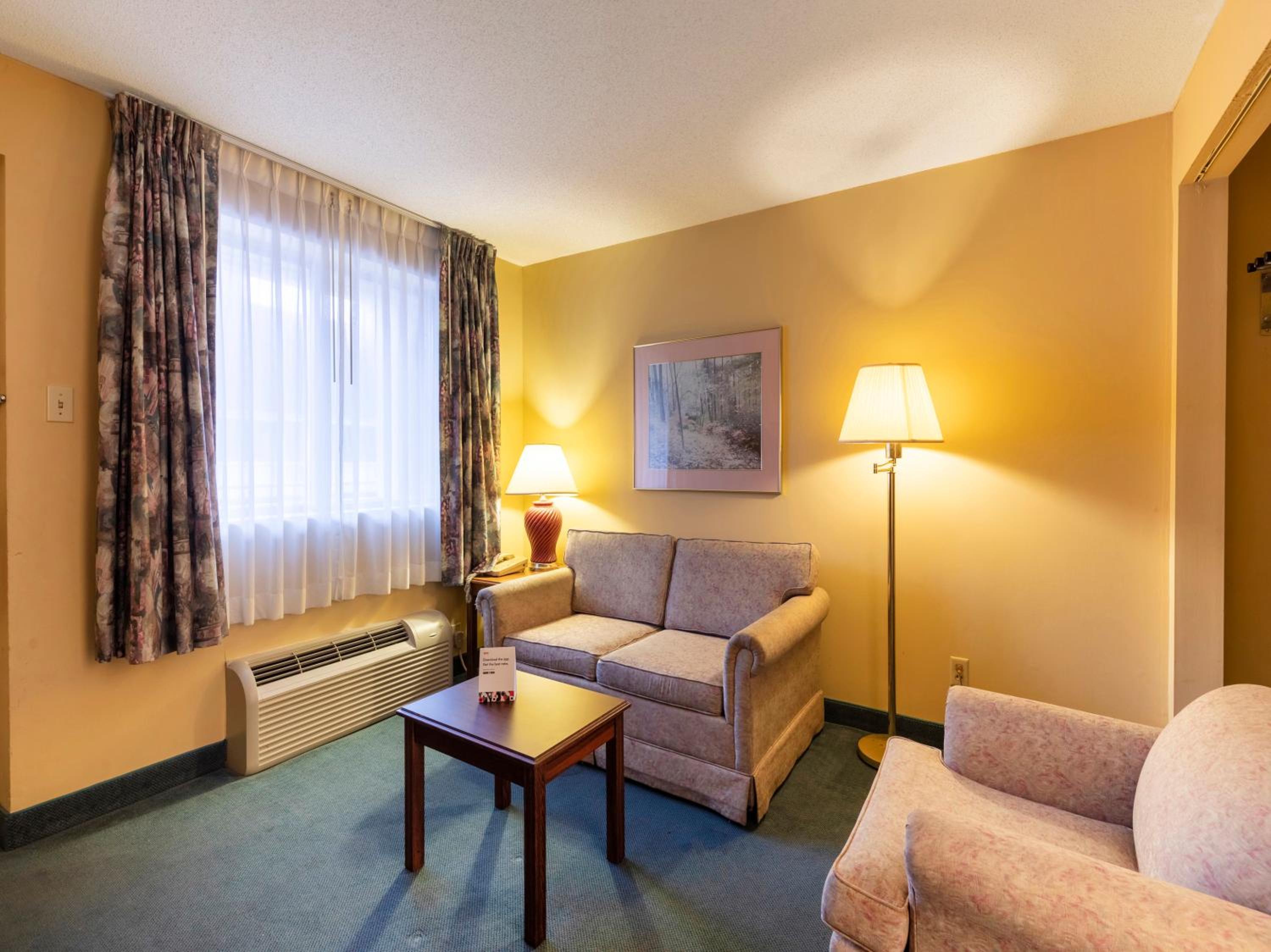 Two-Bedroom Suite photo 2