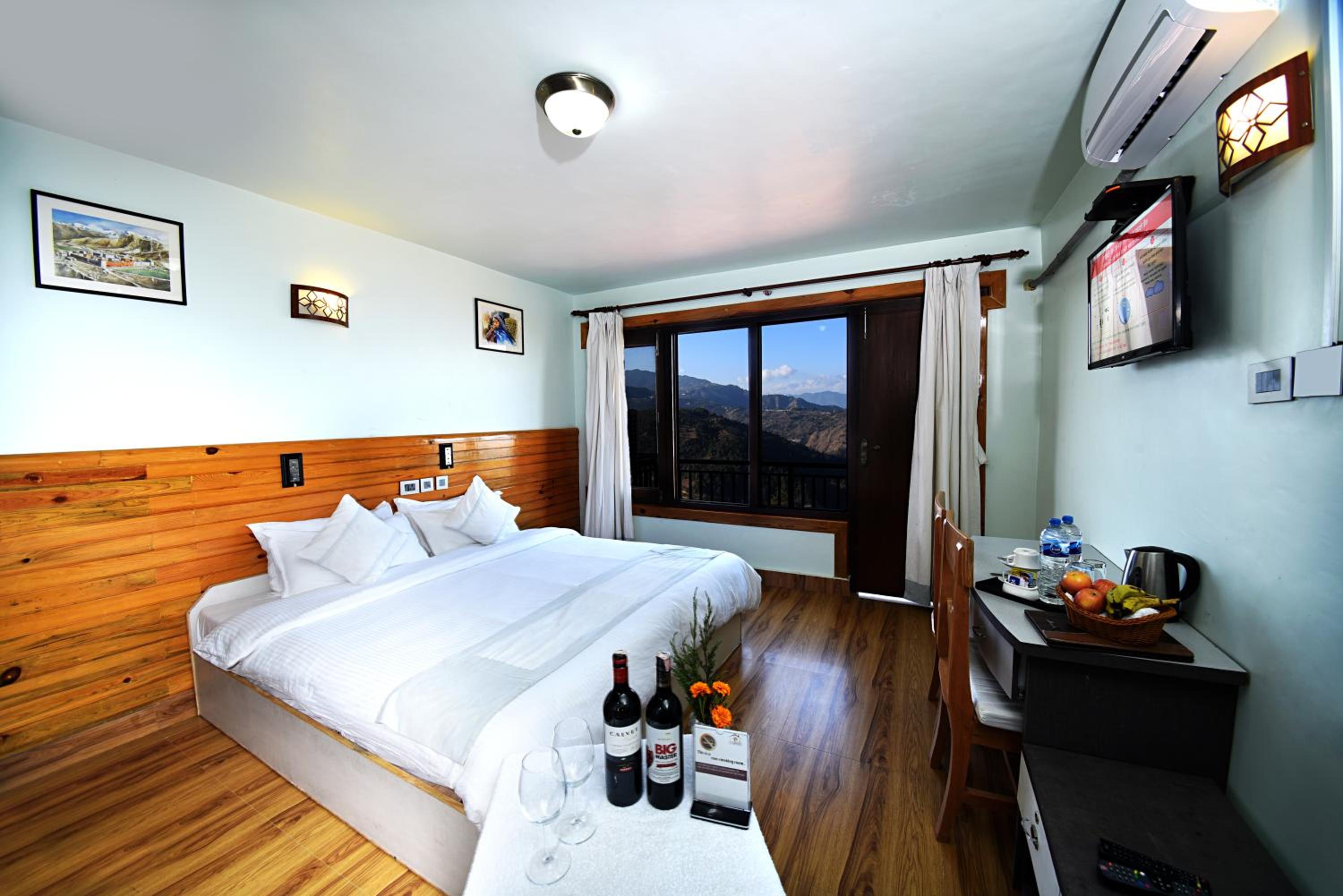 Deluxe Room - Photo 9