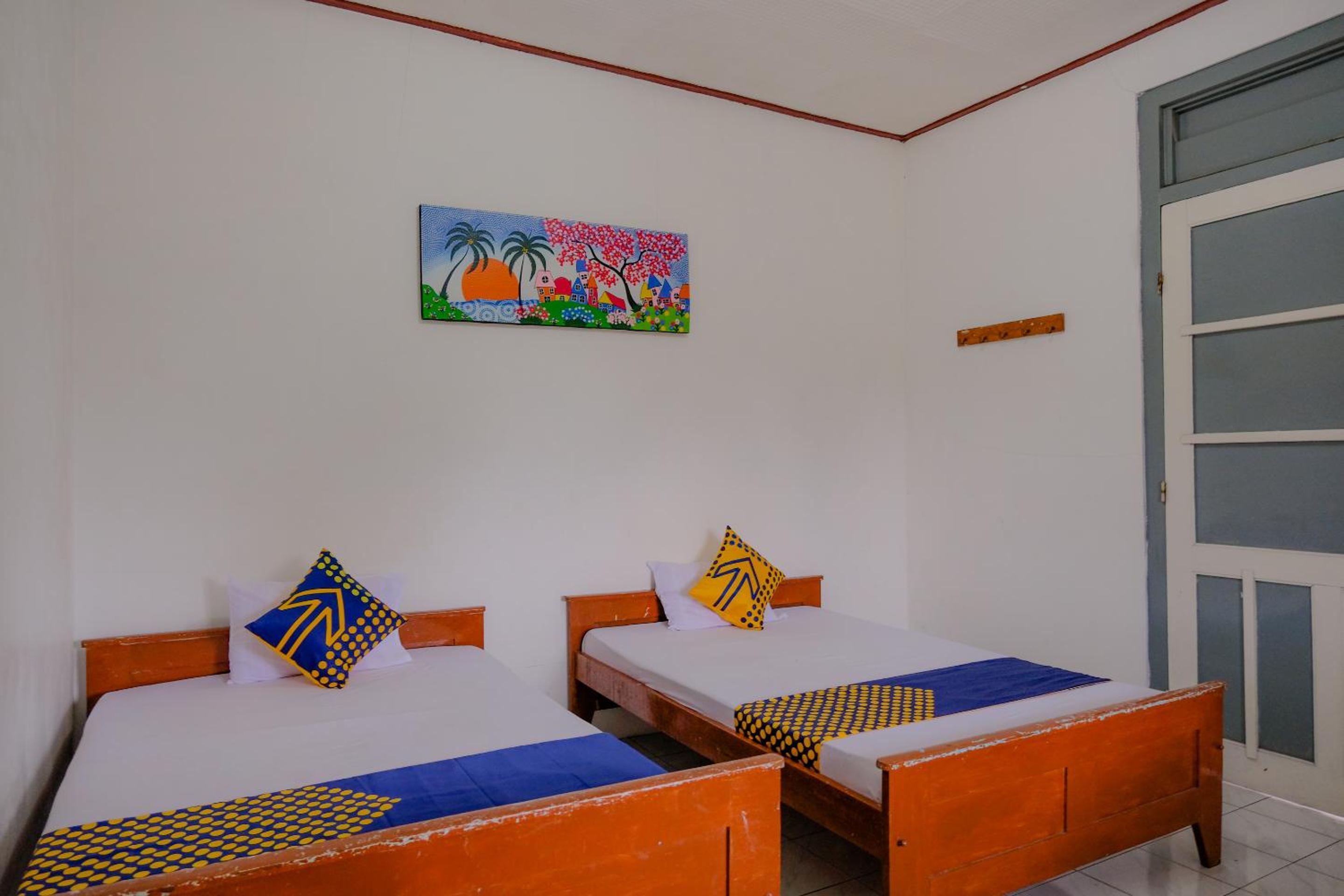 Small Twin Room