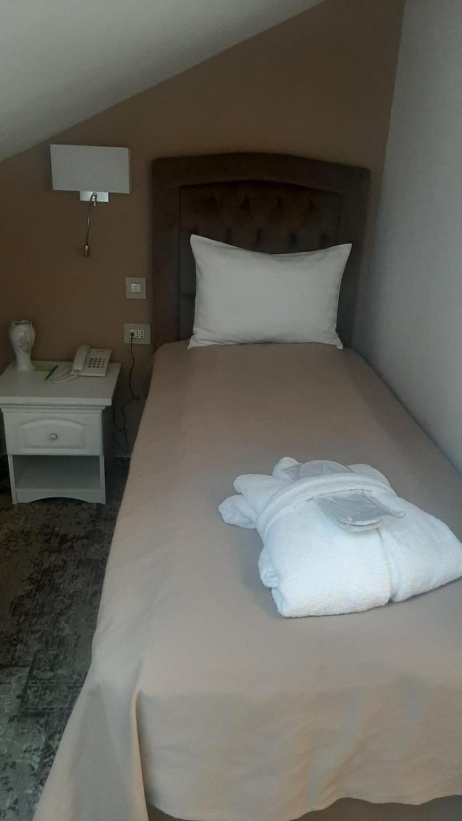 Single Room photo 2