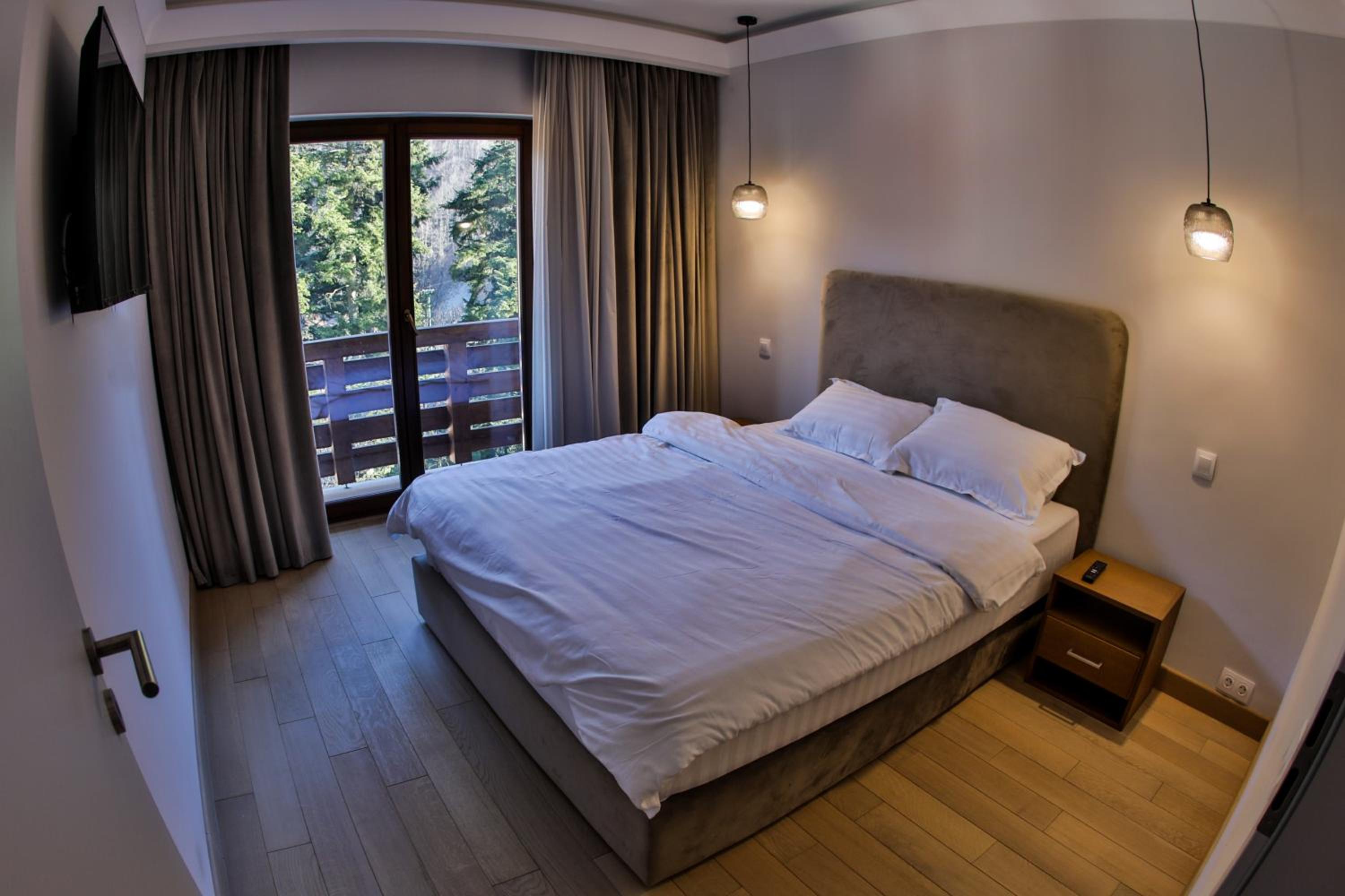 Deluxe Apartment - Photo 9