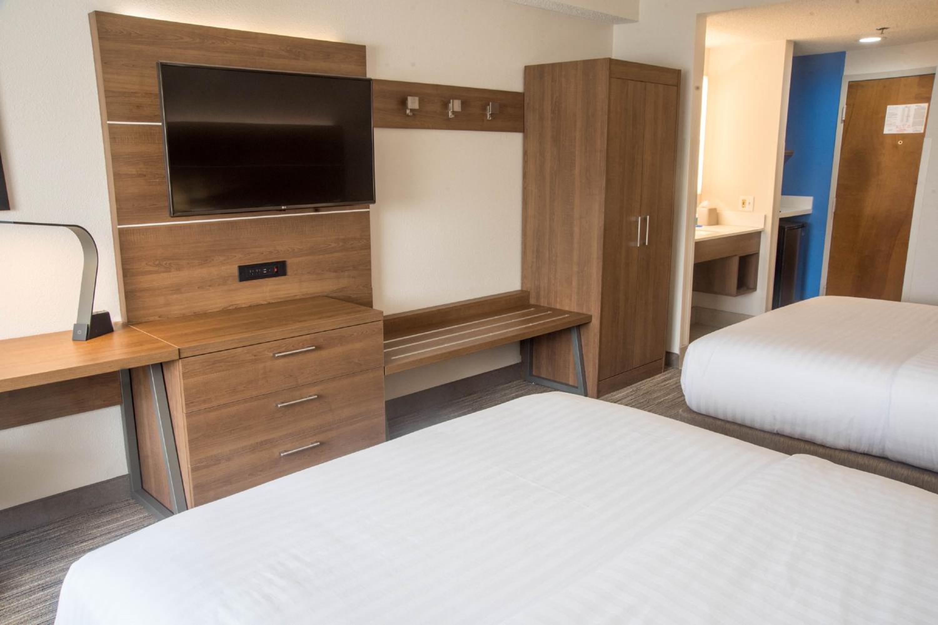 Standard Room - Photo 1