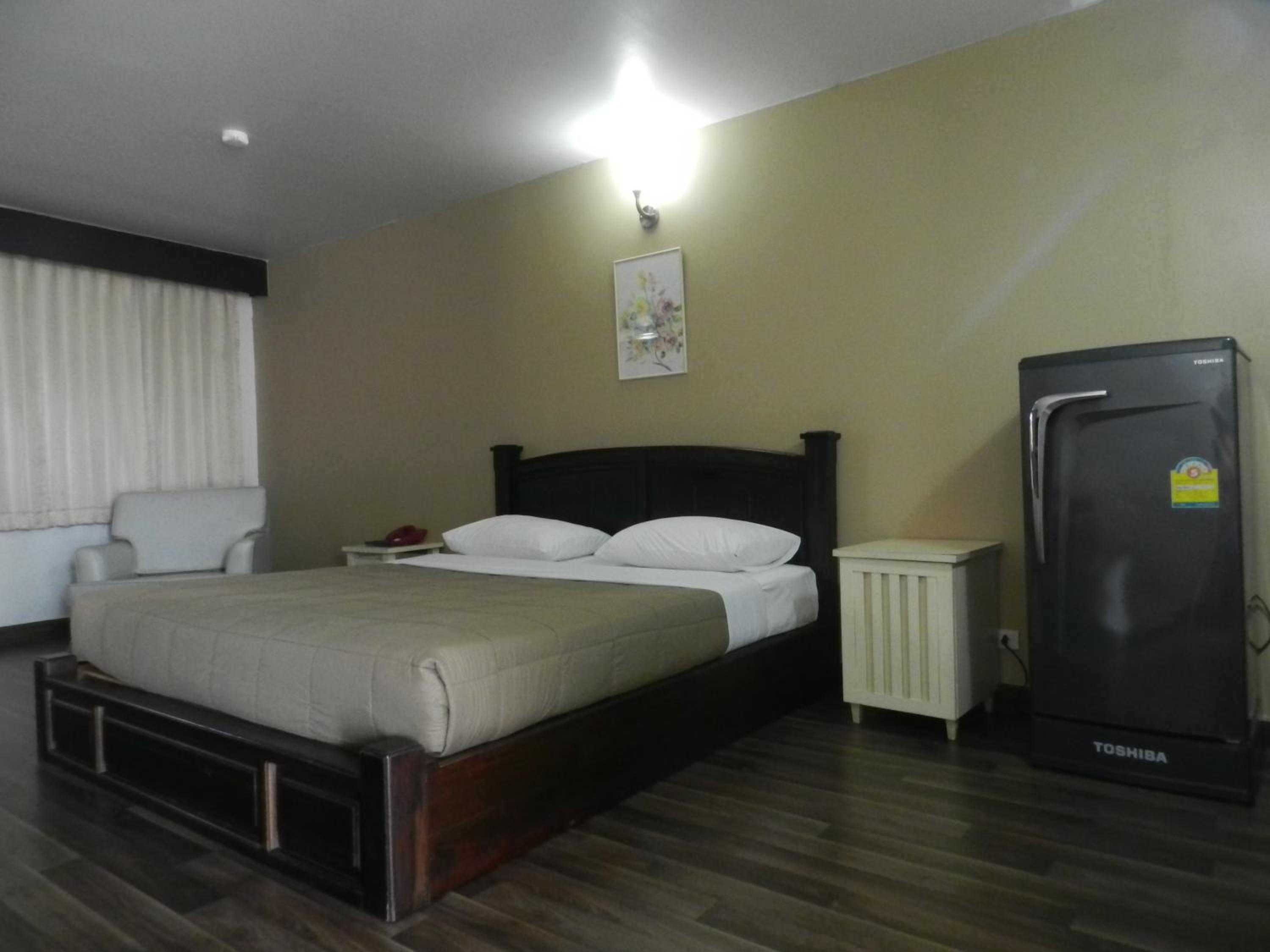 Standard King Room photo 2