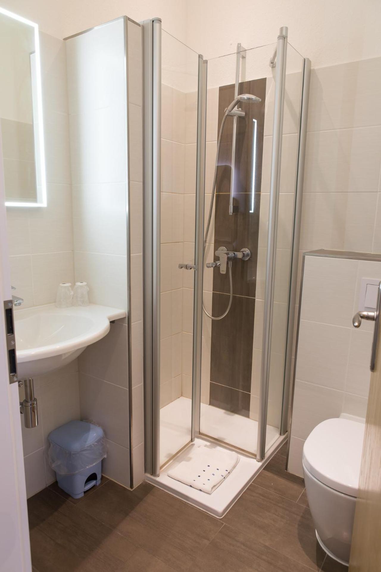 Double or Twin Room (1 Adult) photo 2