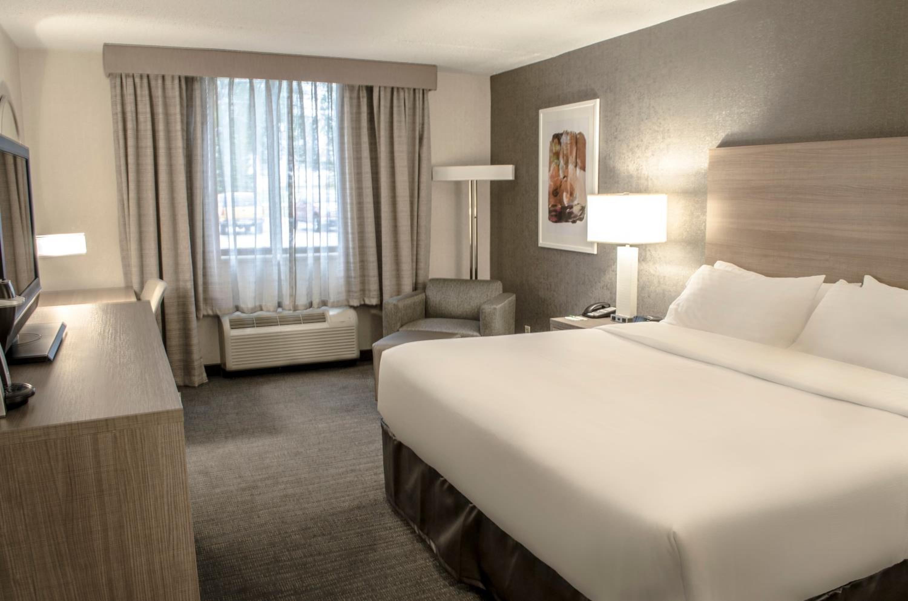 Standard King Room - Photo 3
