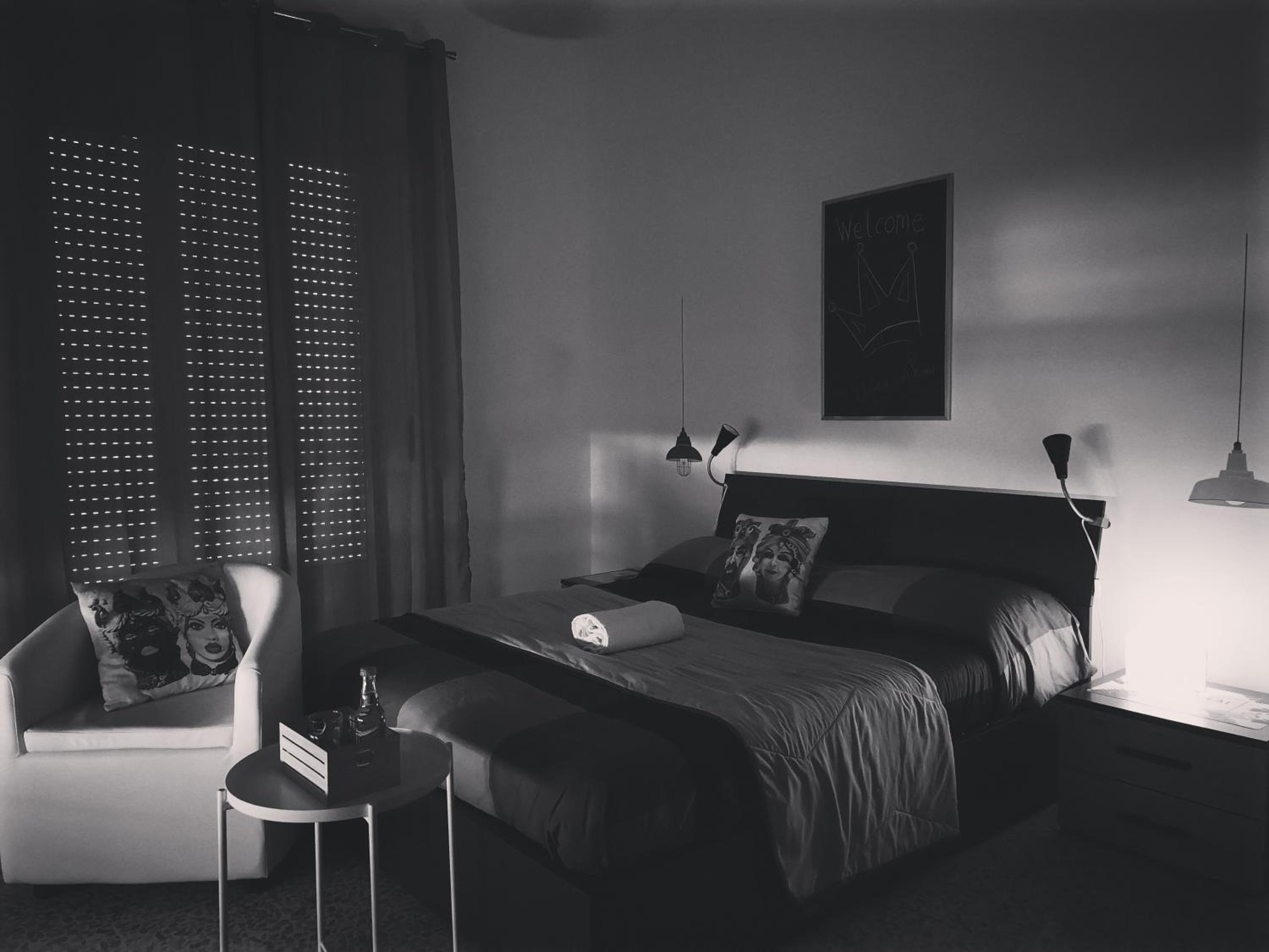 Quadruple Room with Balcony - Photo 3