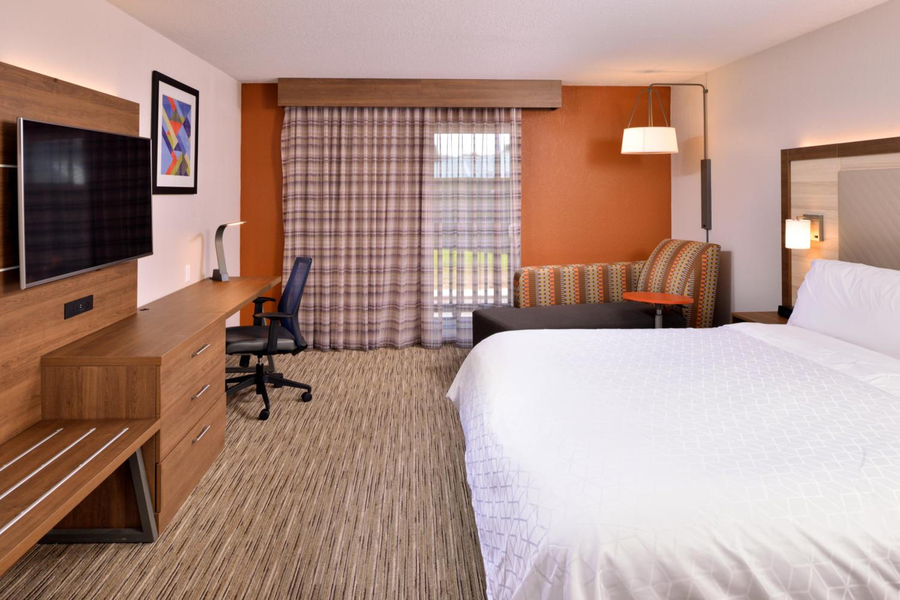 Standard King Room - Photo 1