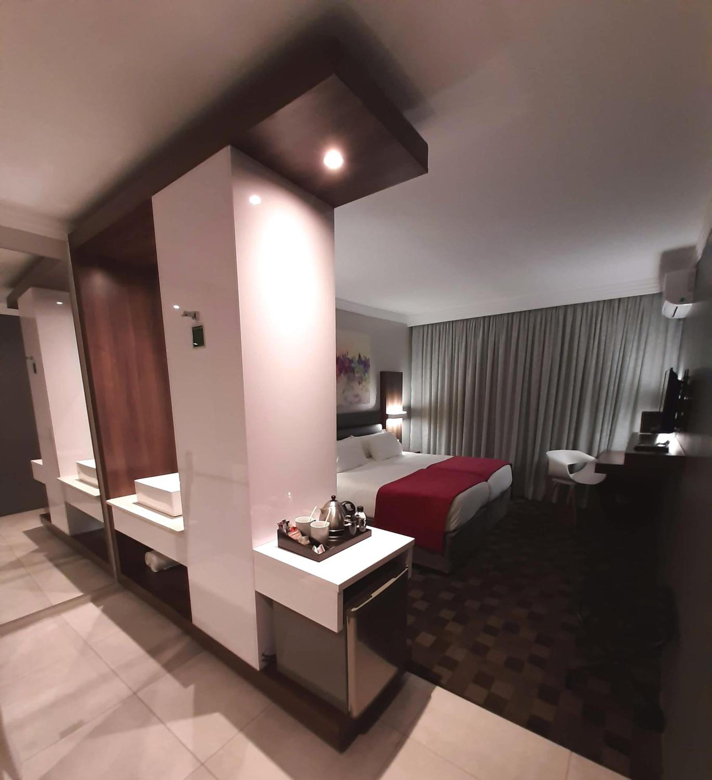 Standard Twin Room photo 2