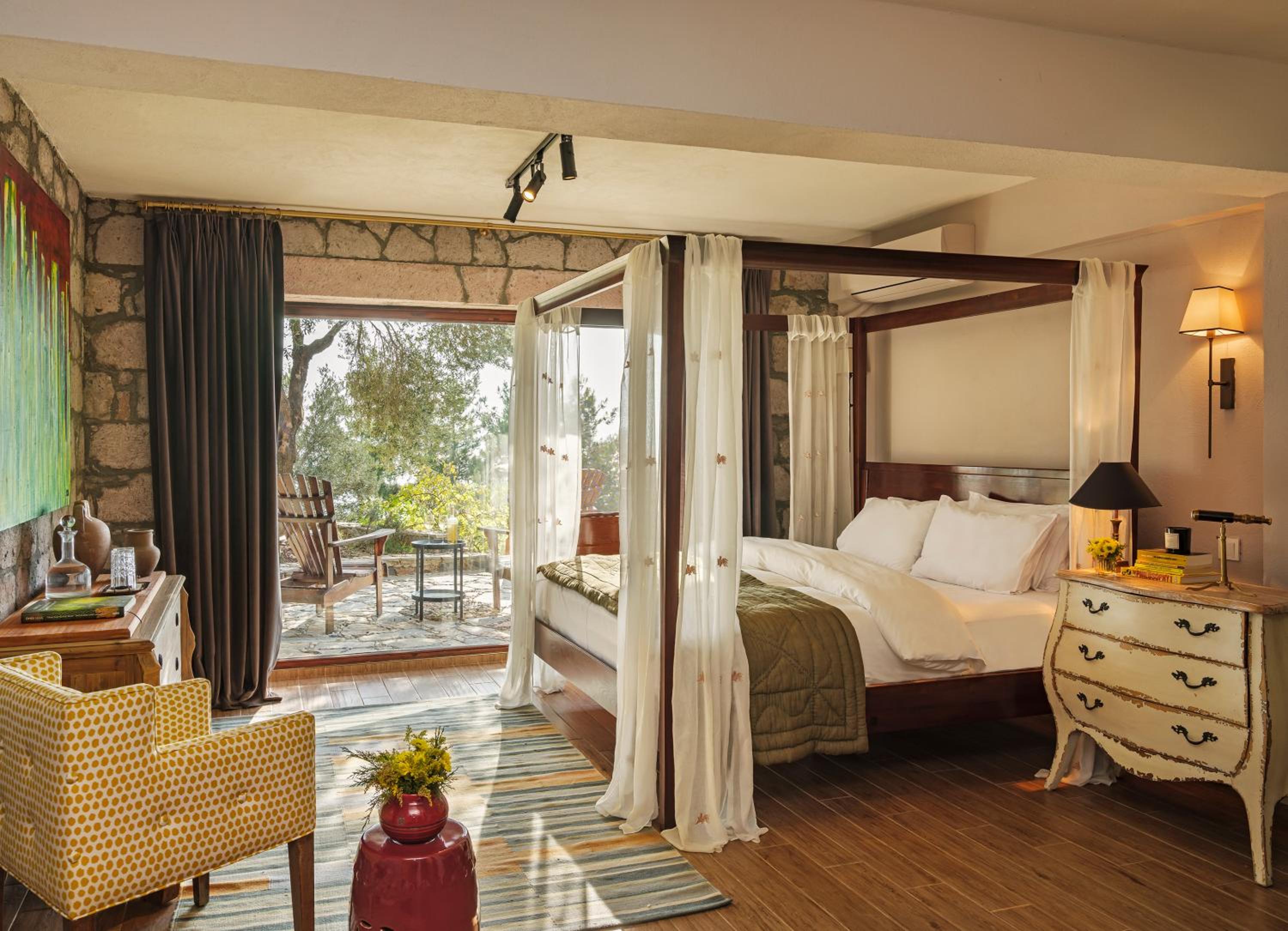 Deluxe Room with Terrace & Sea View  - Photo 6