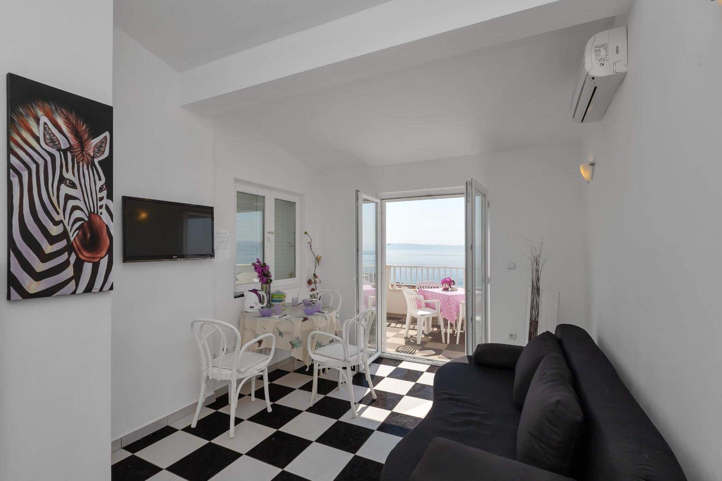 Loft One-Bedroom Apartment with Terrace and Sea View
