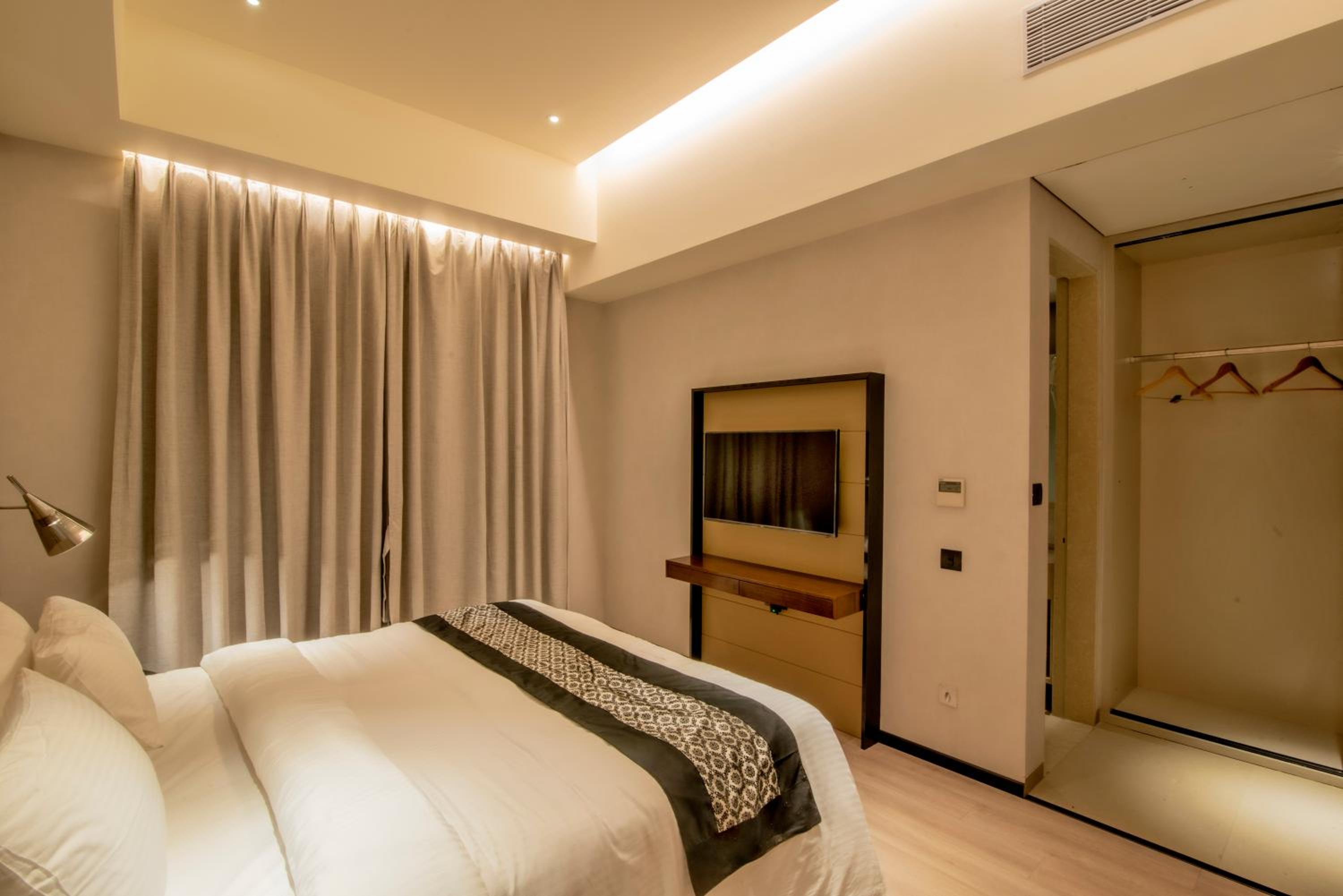 Deluxe Room - Photo 1