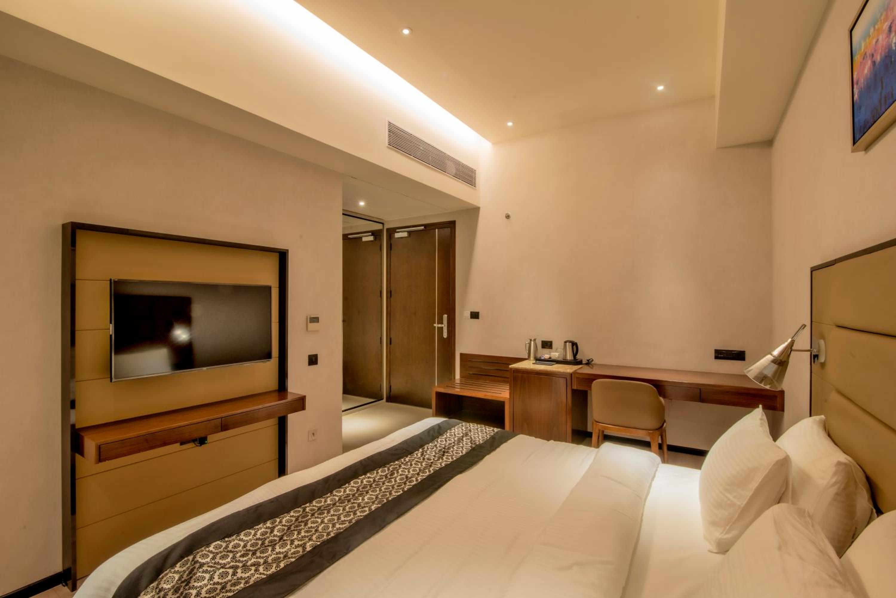 Standard Room King Bed