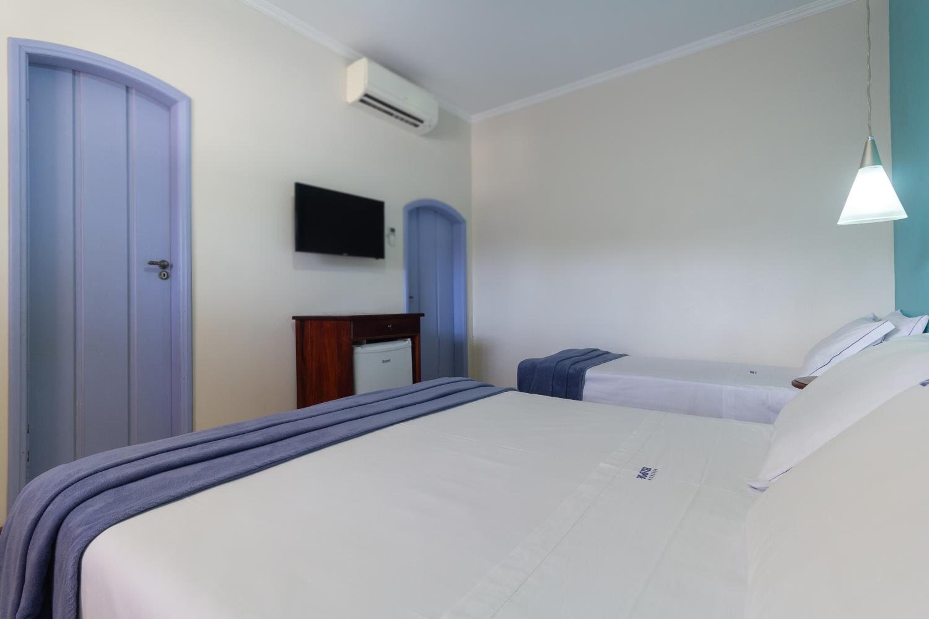 Classic Quadruple Room photo 2