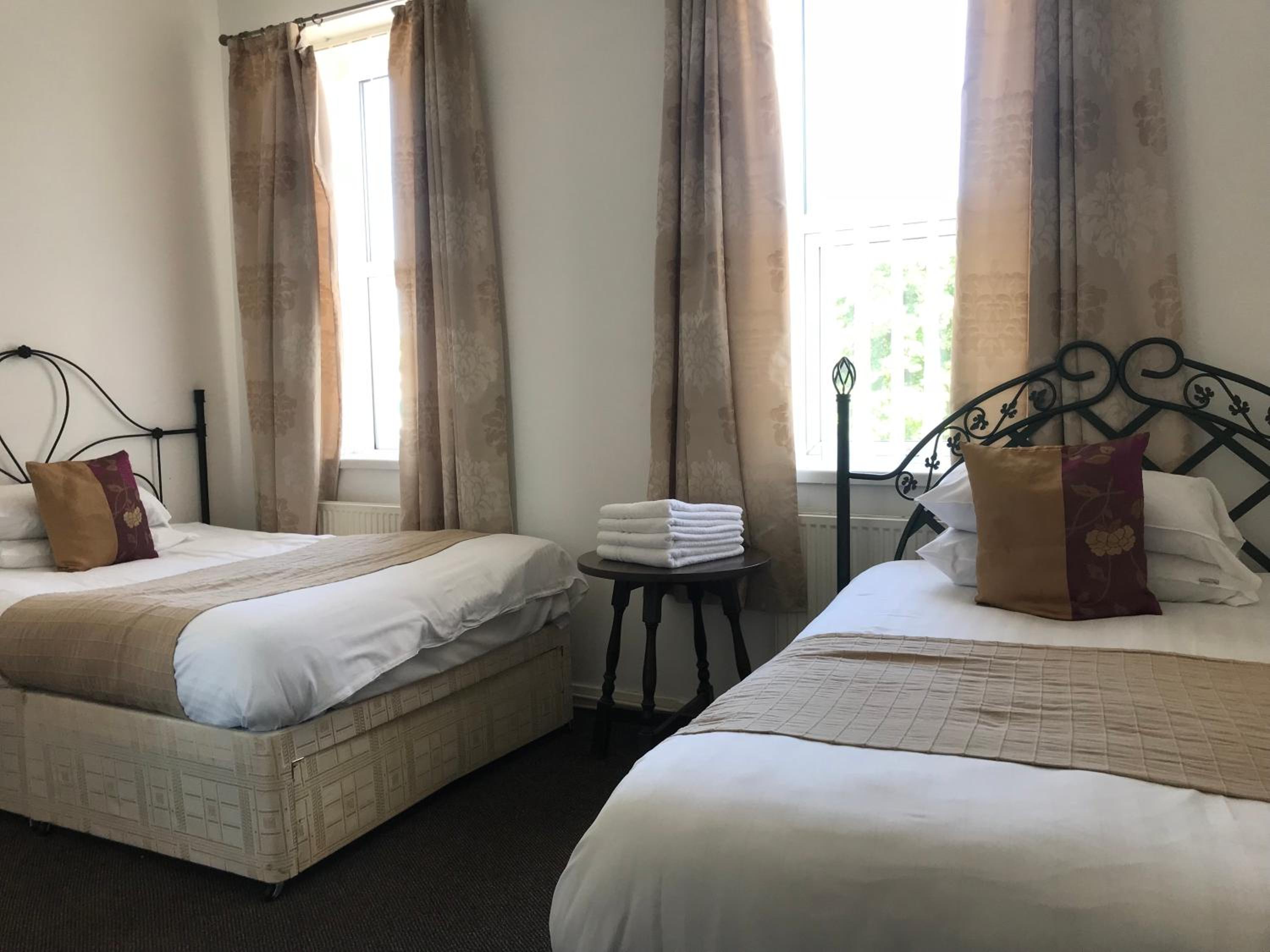 Quadruple Room With Private Bathroom photo 3