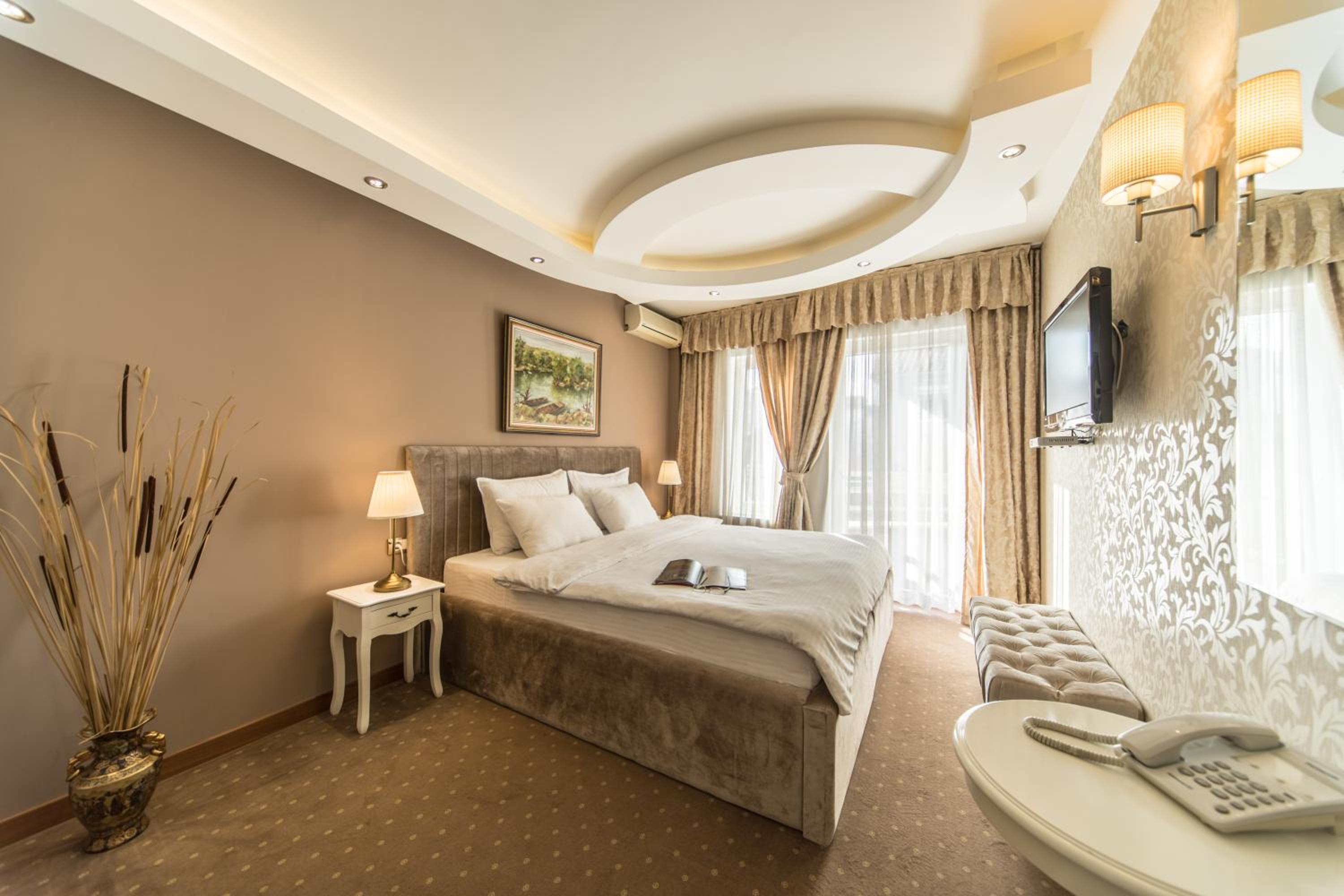 Superior One-Bedroom Suite