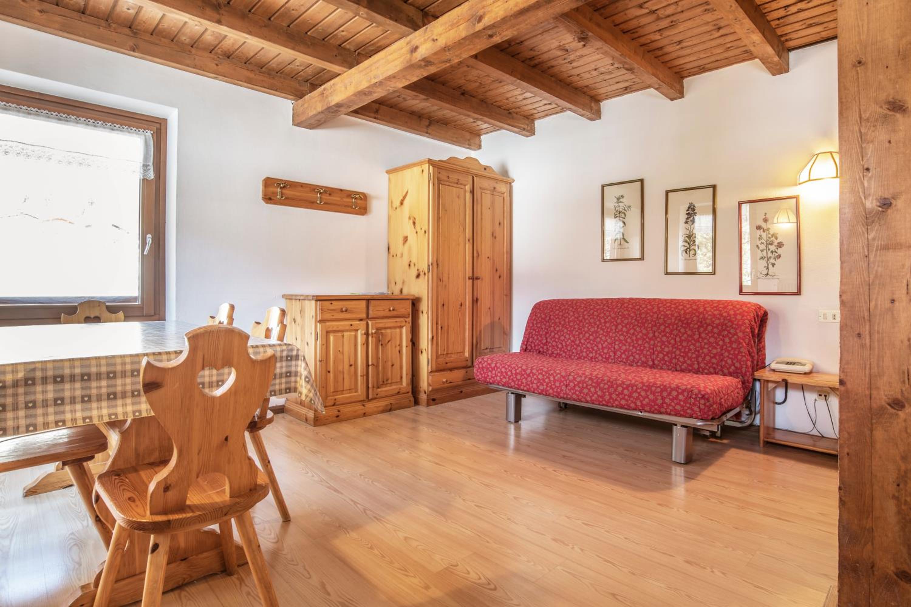 Two-Bedroom Apartment - Split Level photo 1