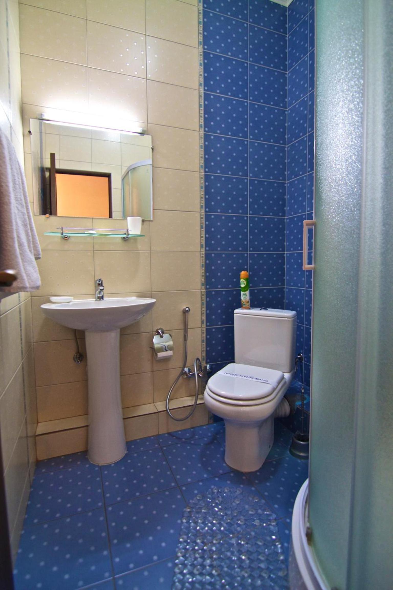 Triple Room with Bathroom photo 2