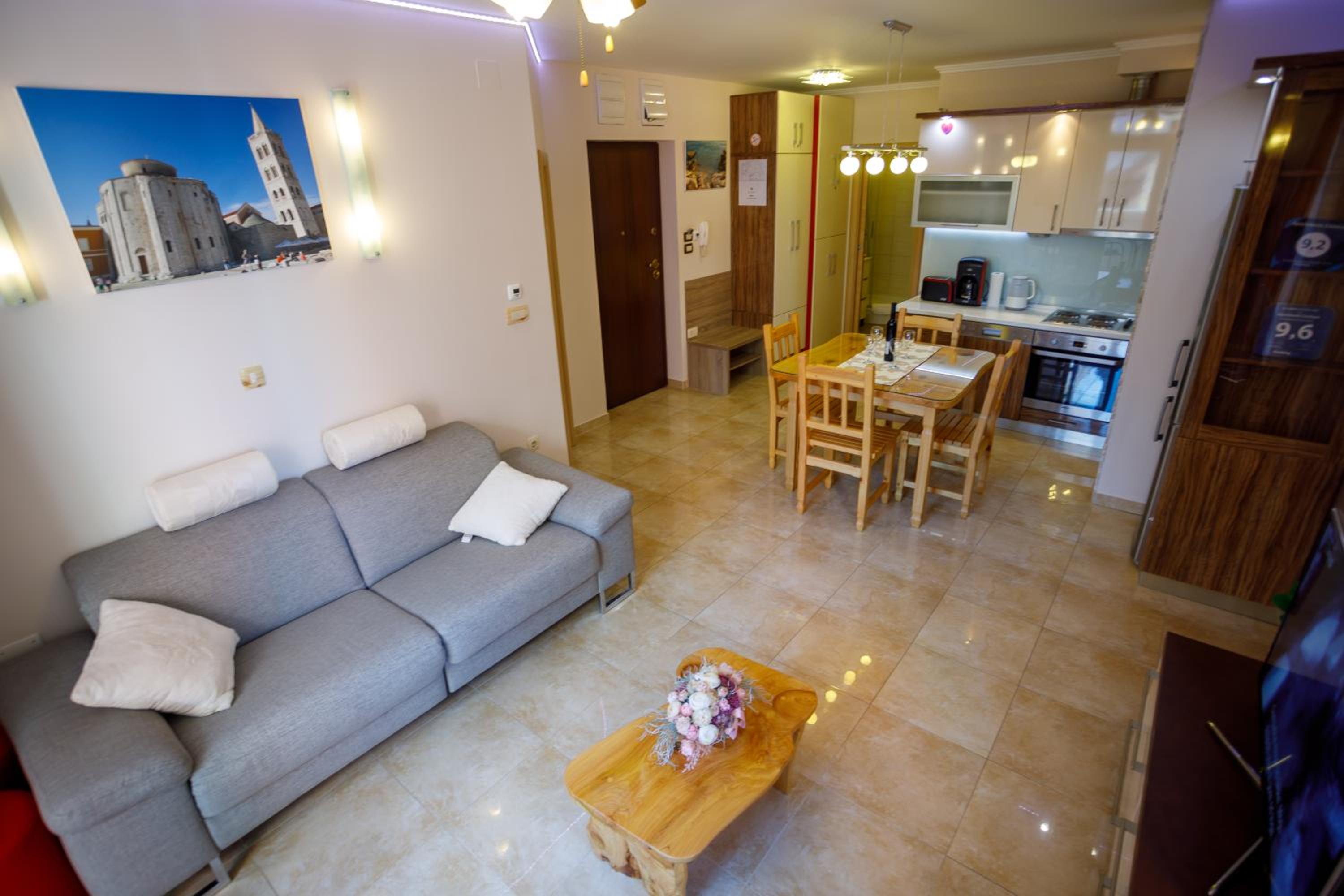 Two-Bedroom Apartment with Balcony - Photo 25