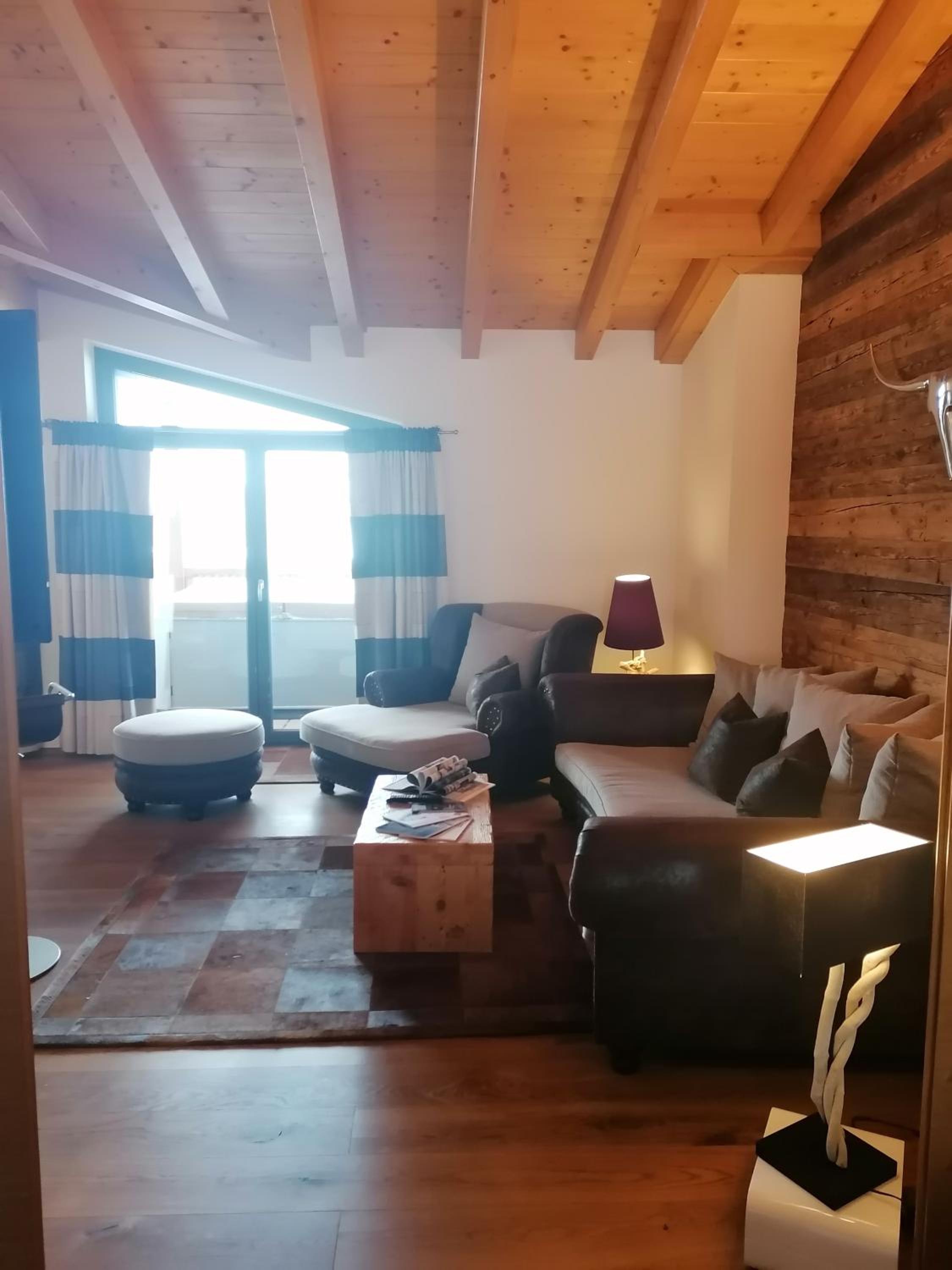 Deluxe Suite with Spa Bath and Free Tauern Spa Entry