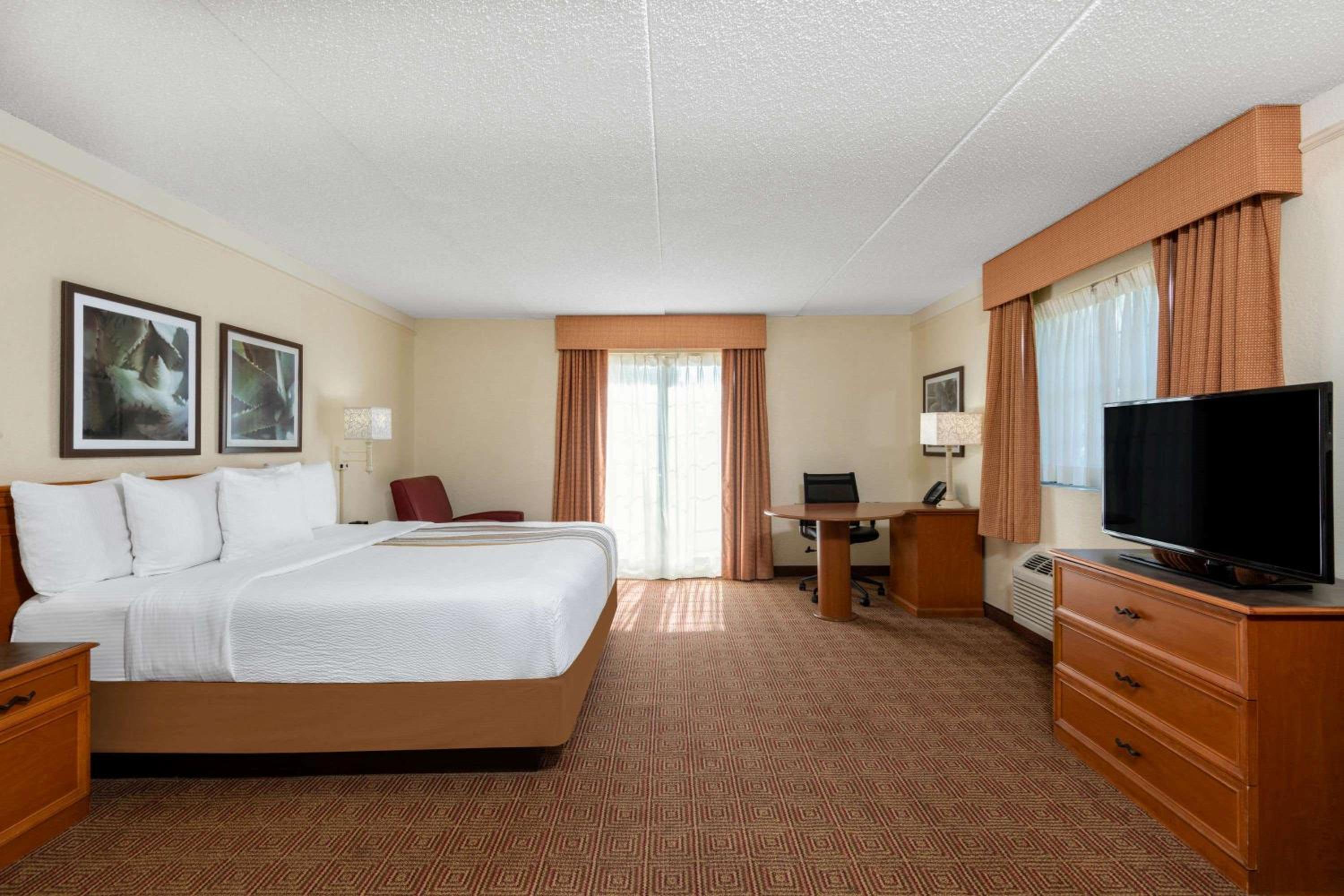 Executive King Room - Photo 1