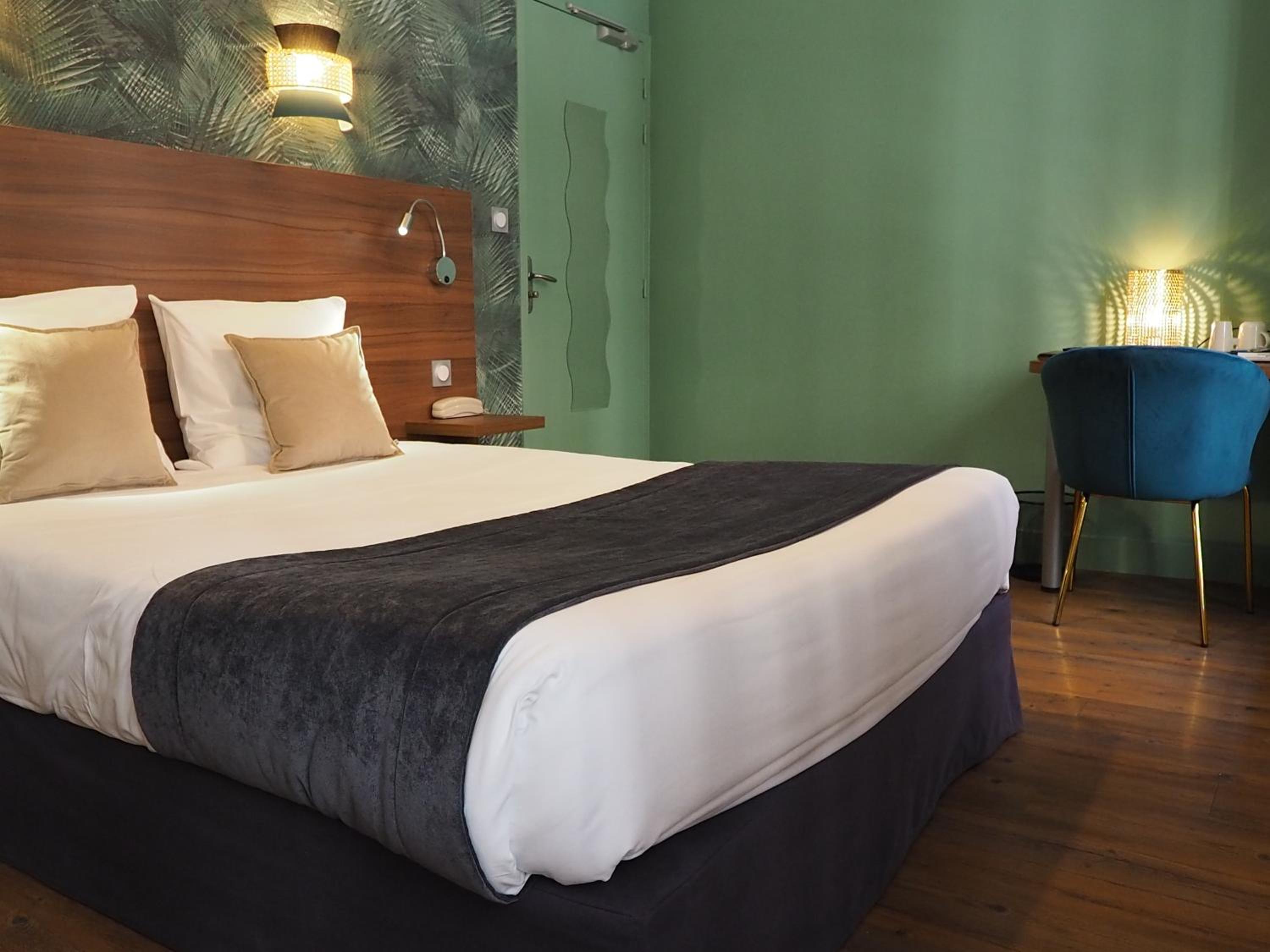 Superior Double Room - Photo 11