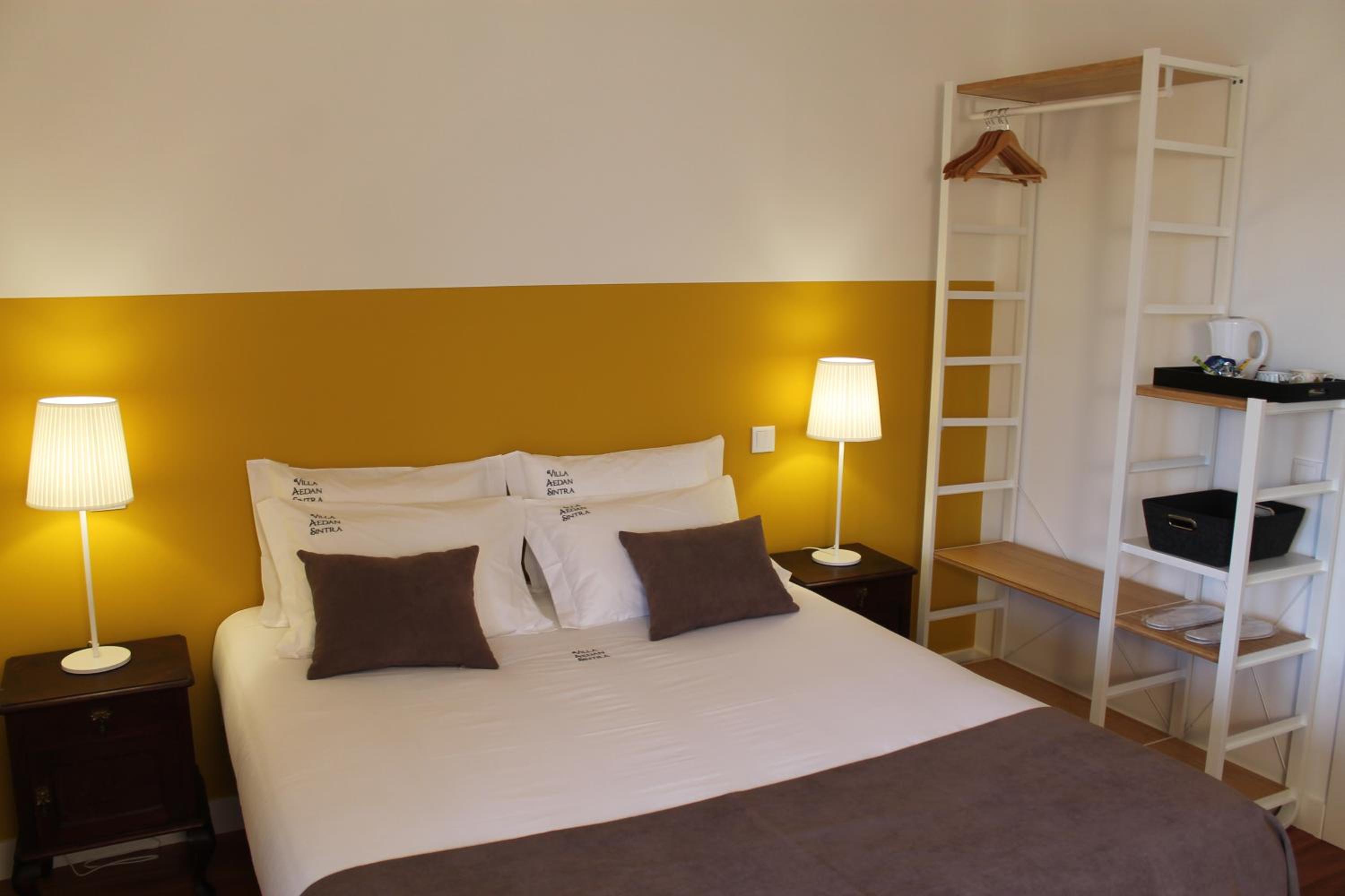 Deluxe Double Room with Balcony photo 2