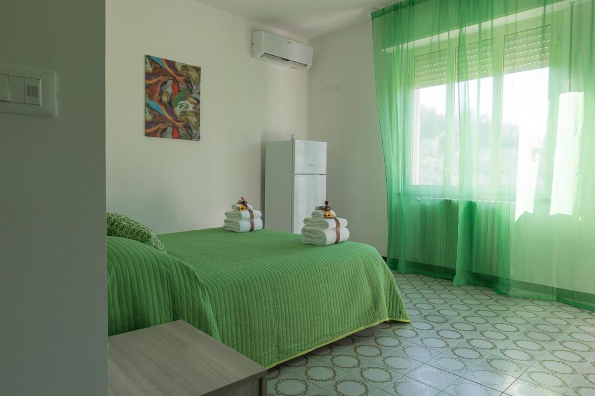 Double Room with Private Bathroom - Photo 5