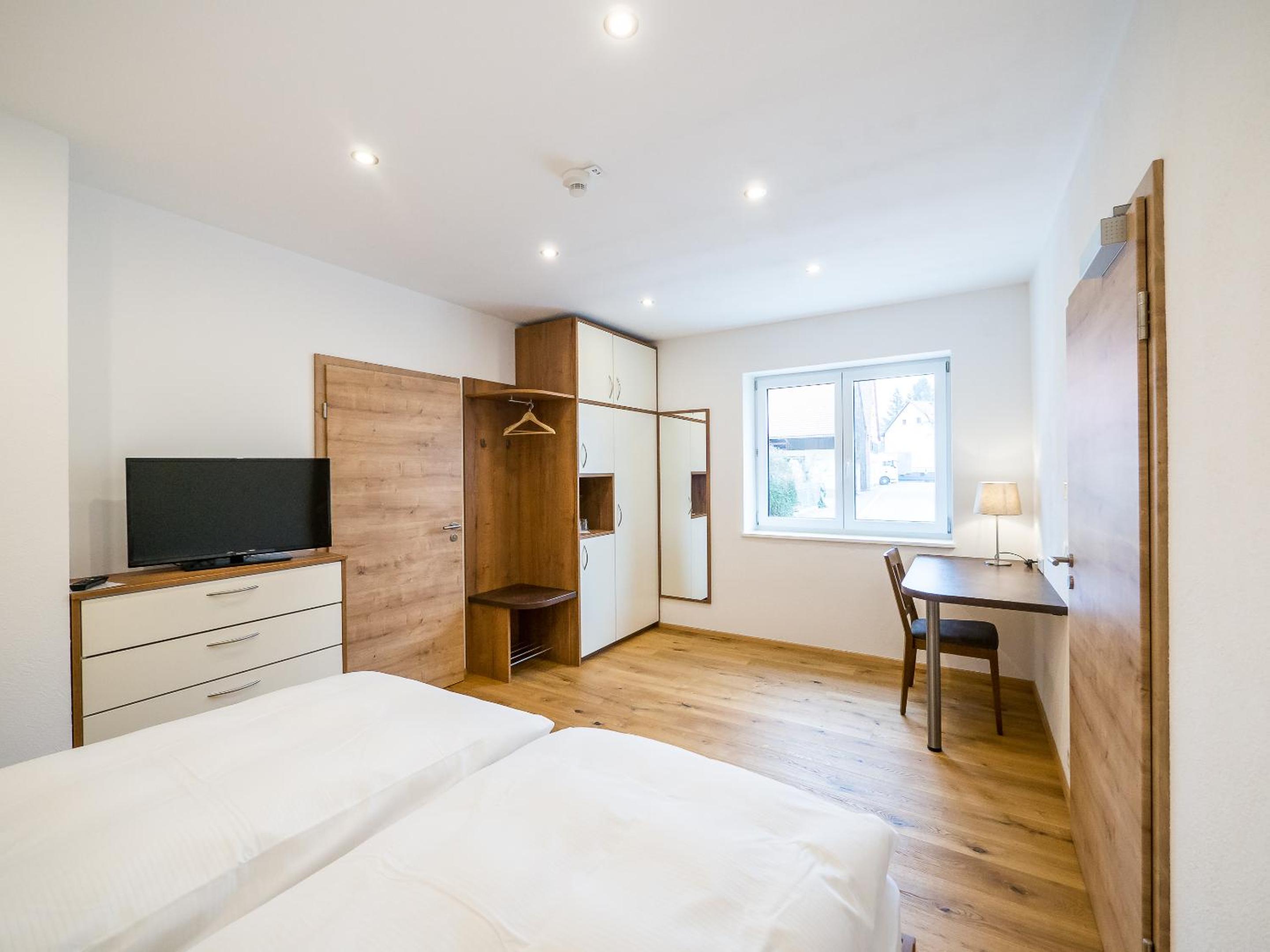 Deluxe Double Room with Shower photo 1
