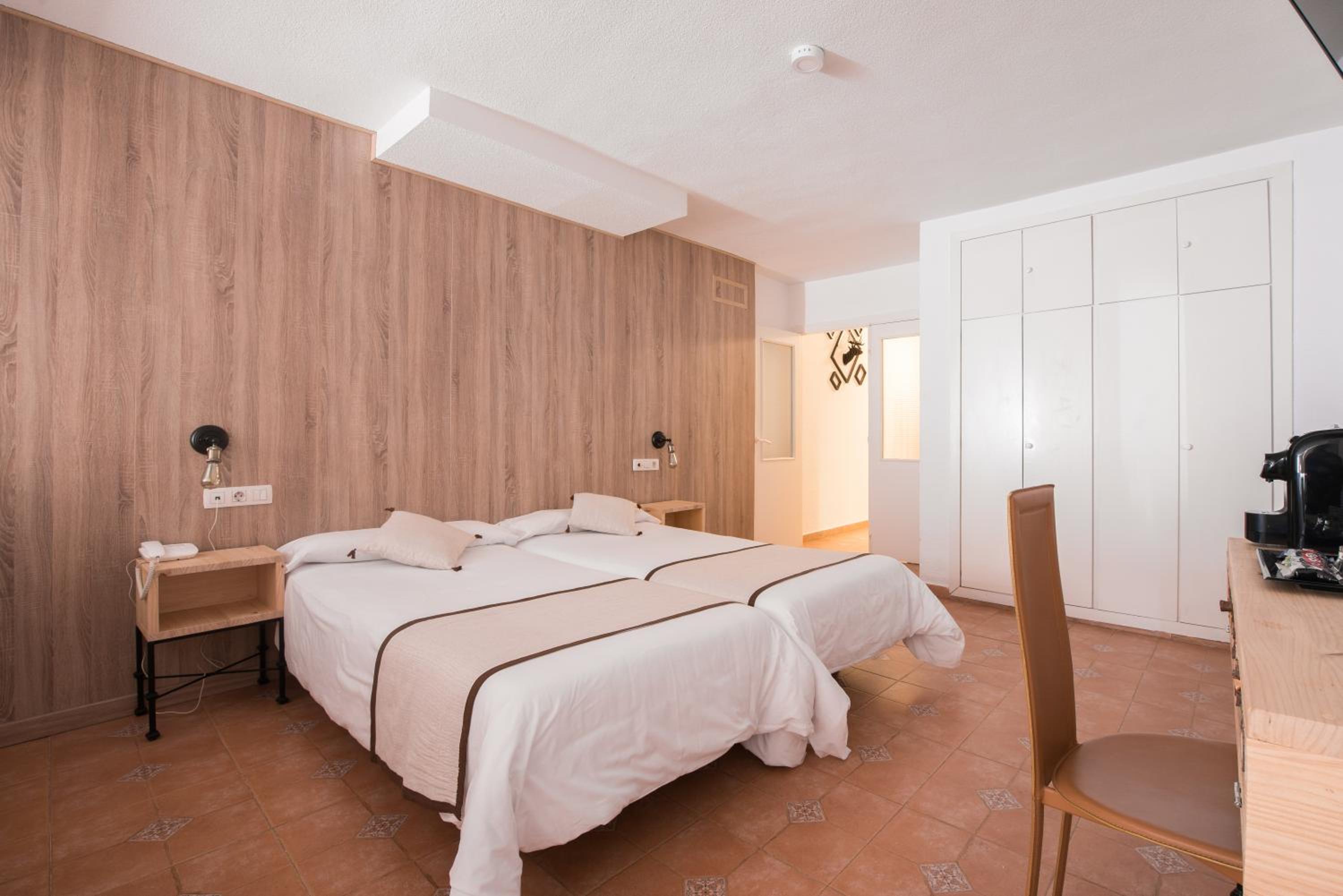 Superior Double Room with View (2 Adults + 1 Child) photo 2