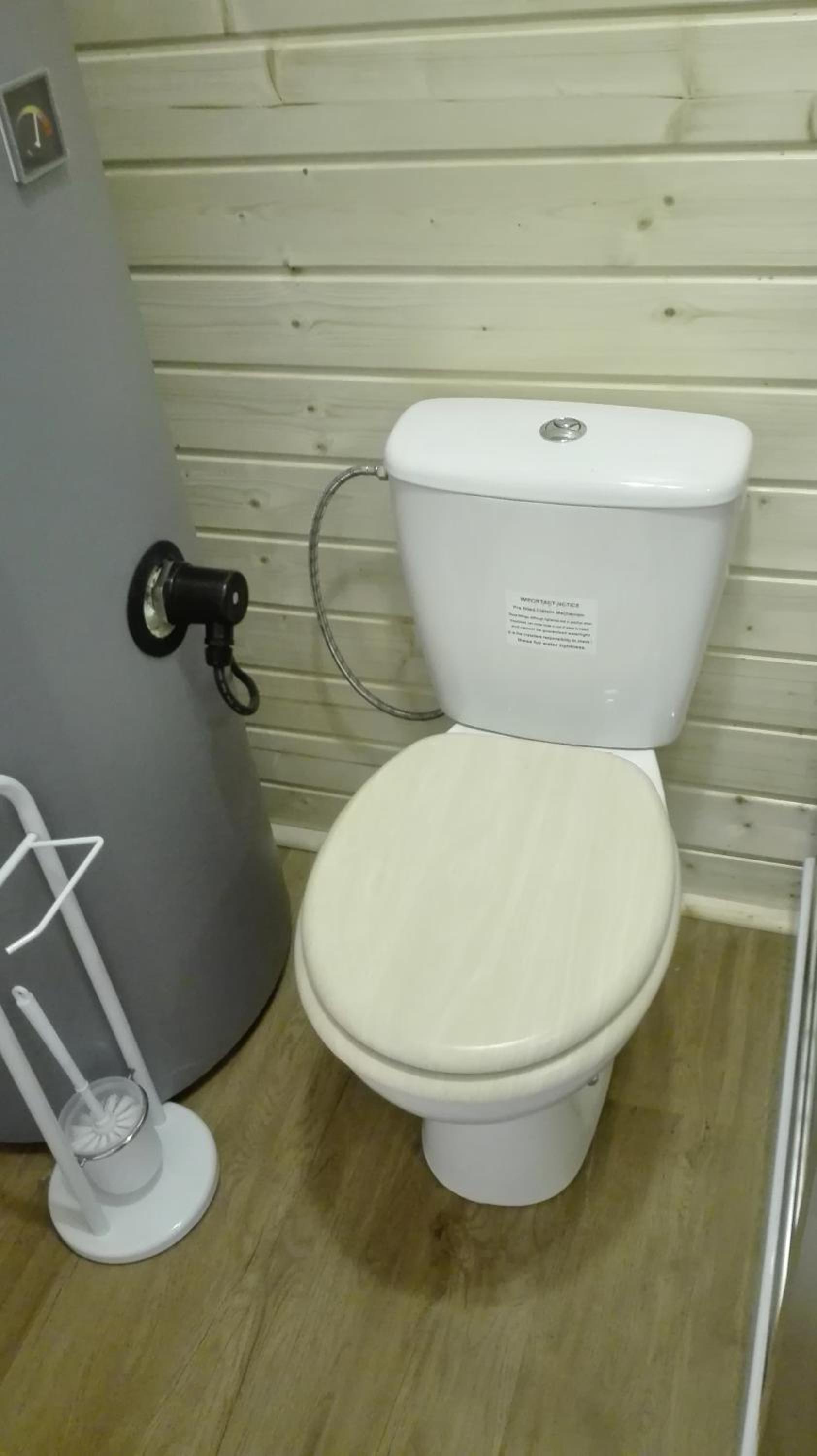 Two-Bedroom House - Photo 31