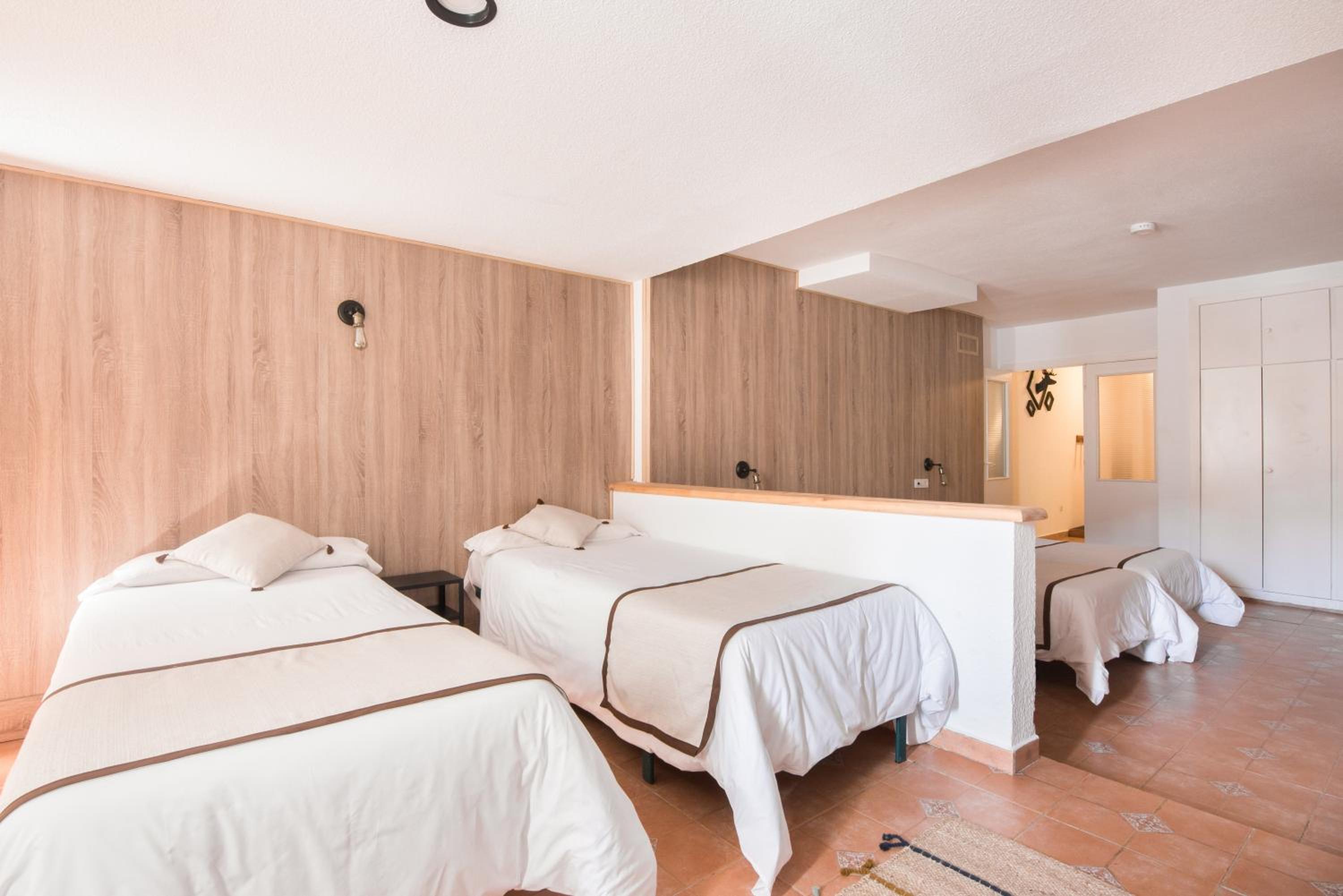 Habitación Doble Superior (2 Adultos + 2 Niños)