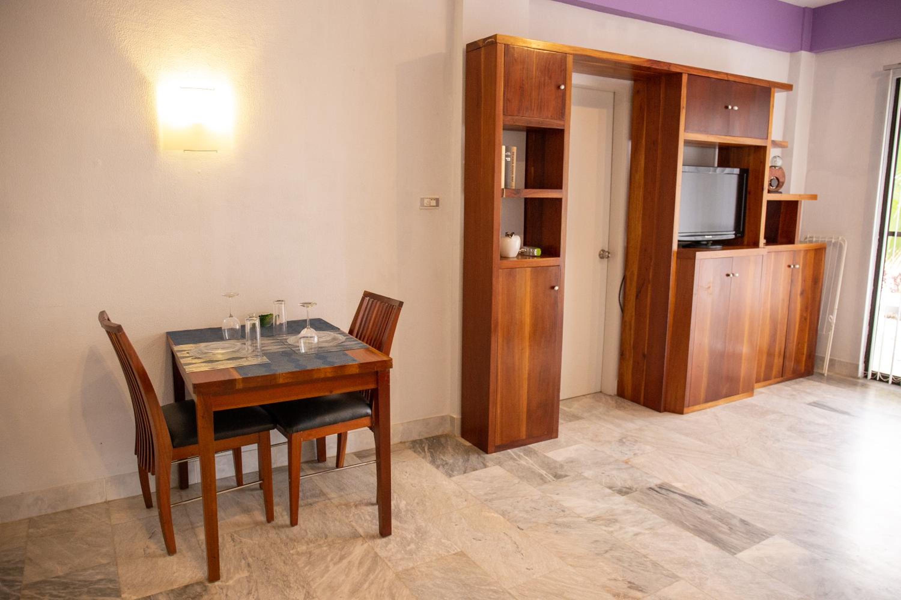 Apartment with Terrace - Photo 12
