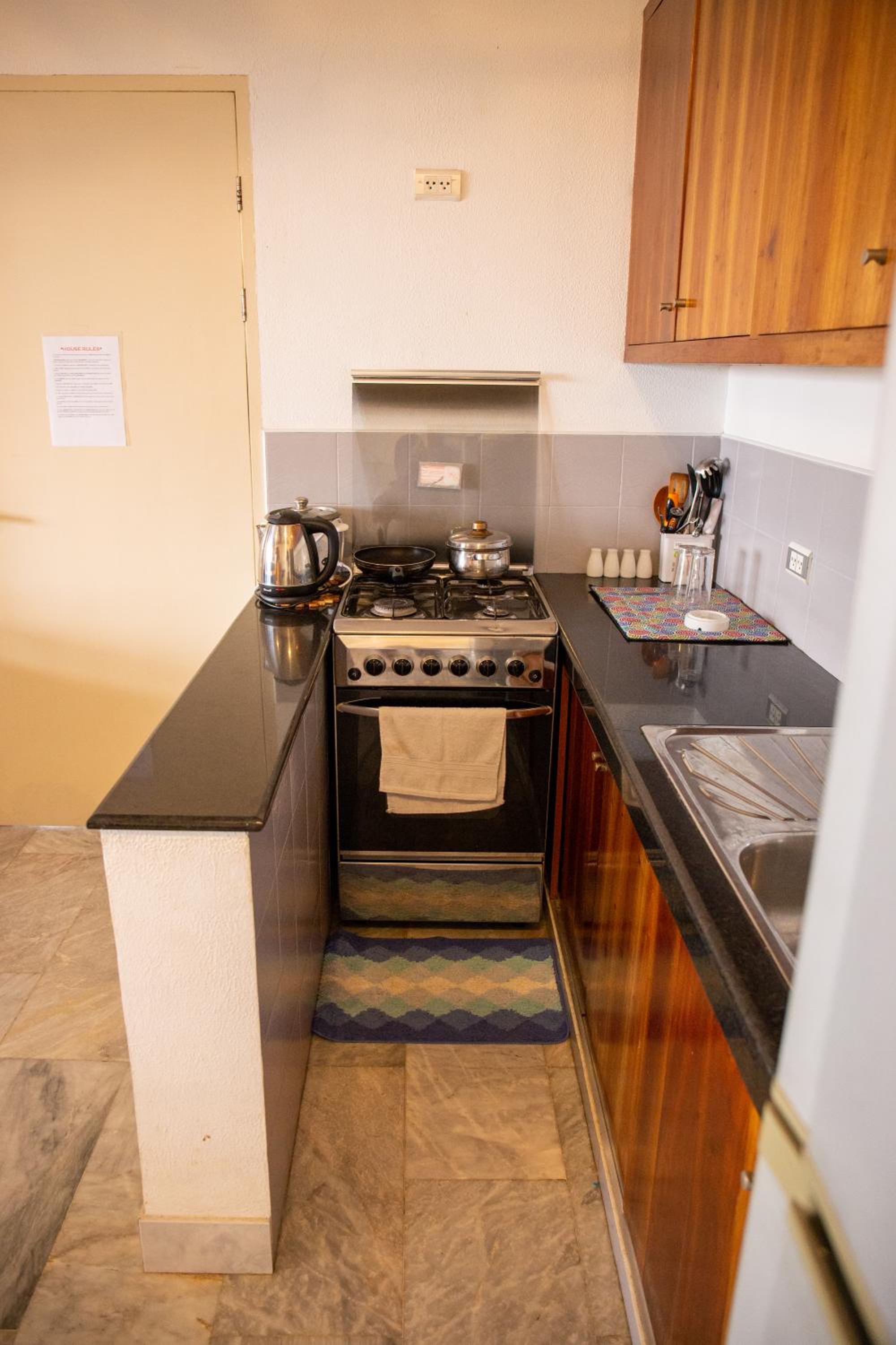 Apartment with Sea View - Photo 3