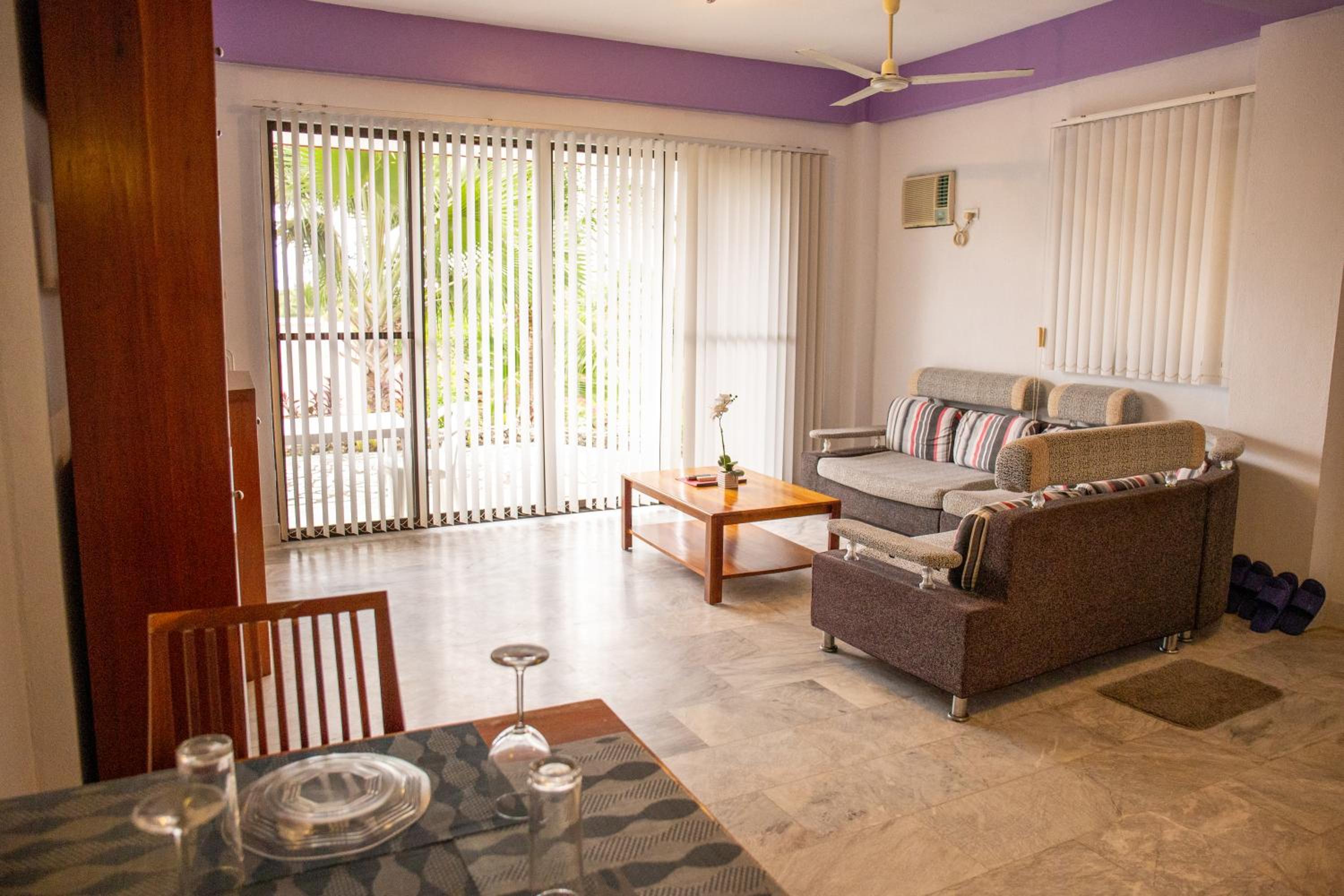 Apartment with Terrace - Photo 13