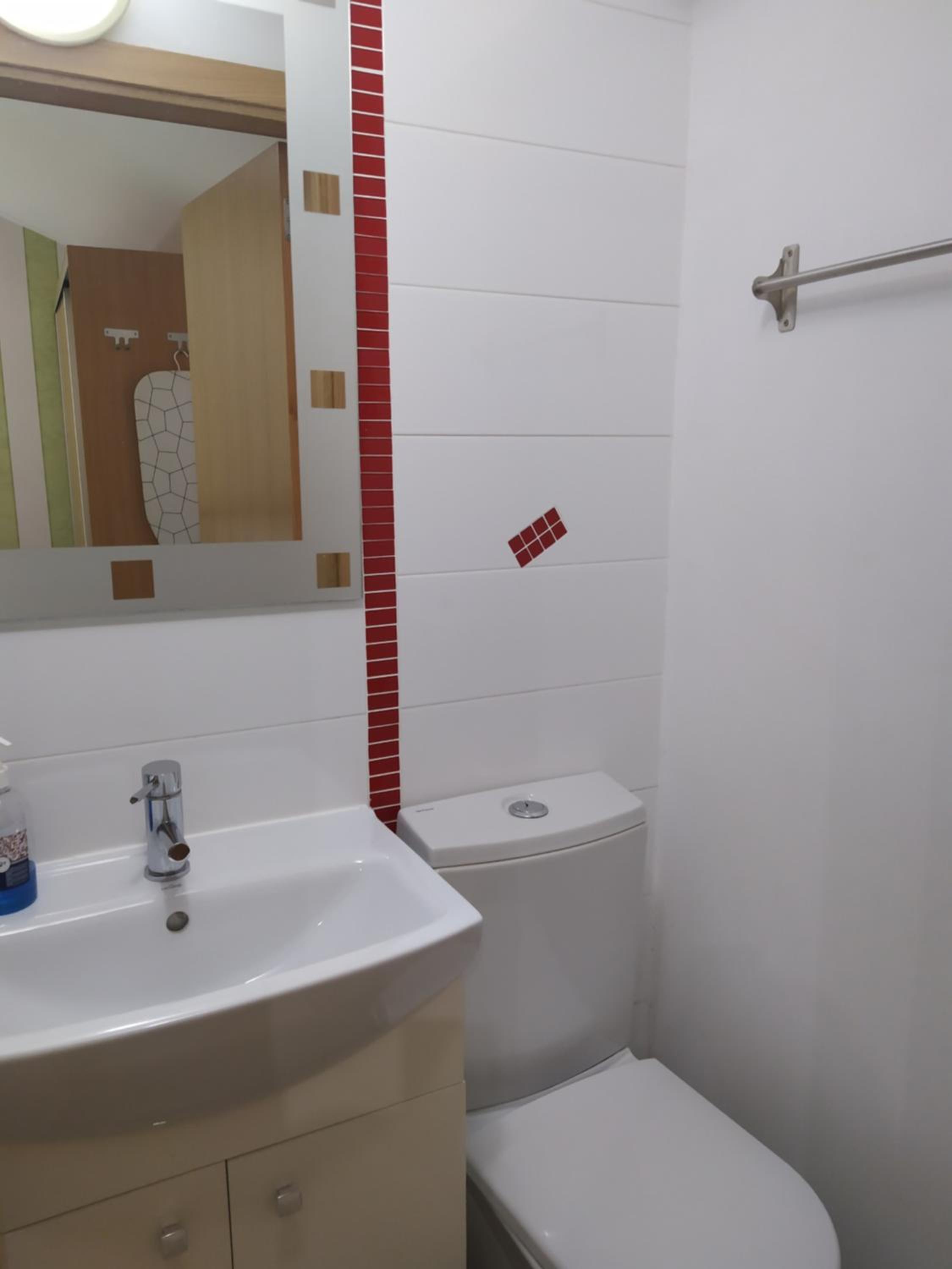 One-Bedroom House - Photo 24