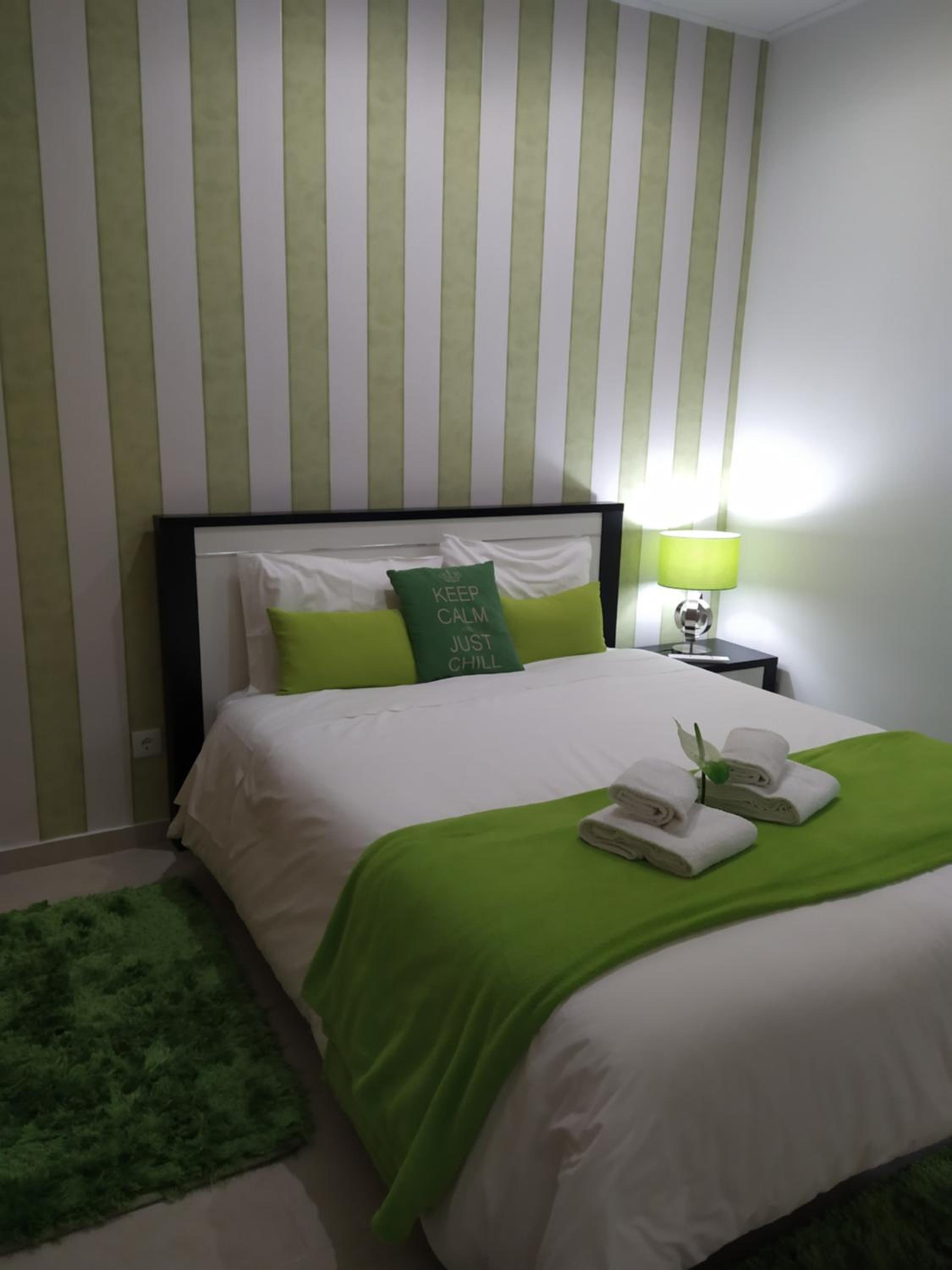 One-Bedroom House - Photo 25