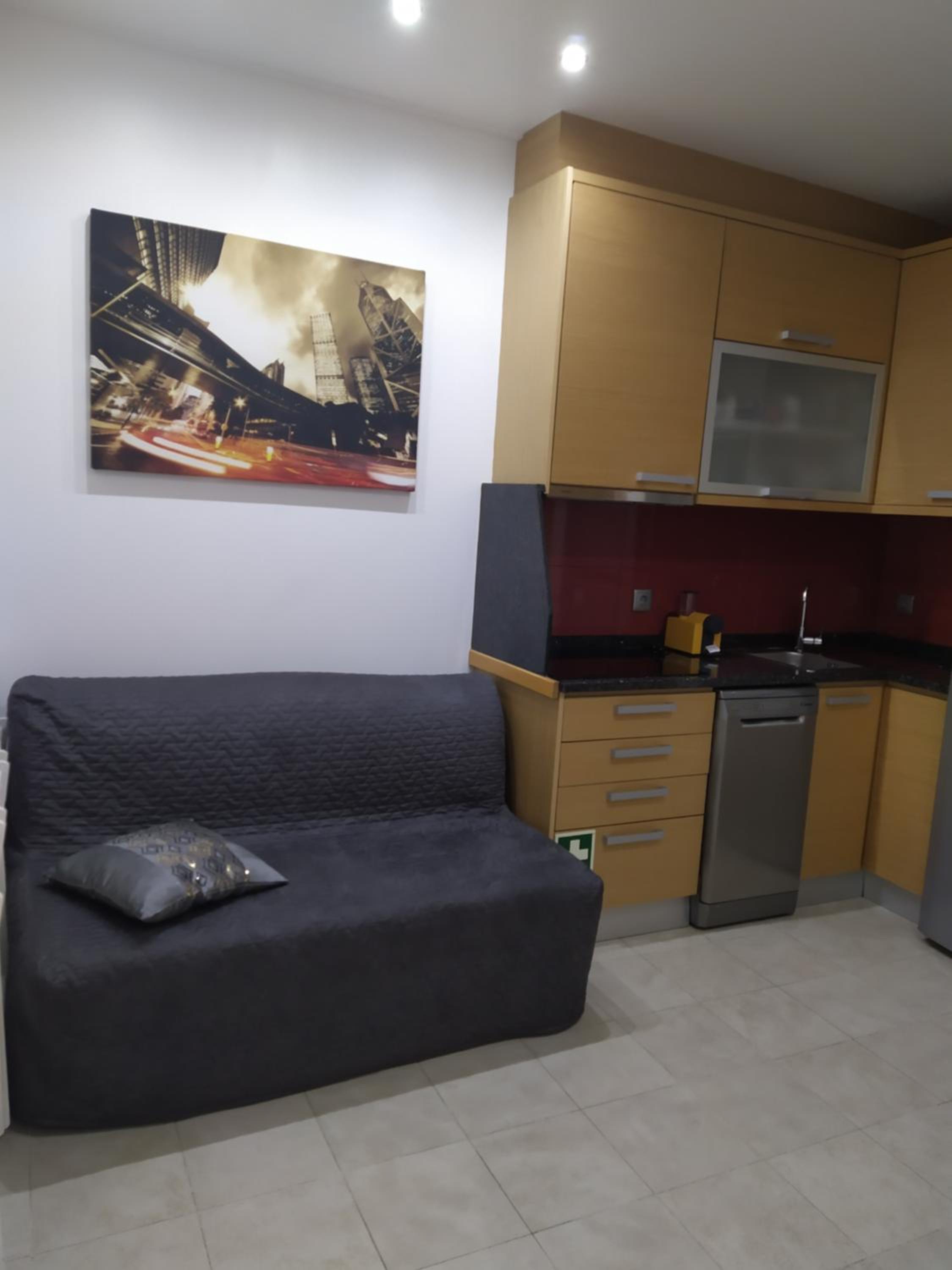 One-Bedroom House - Photo 4