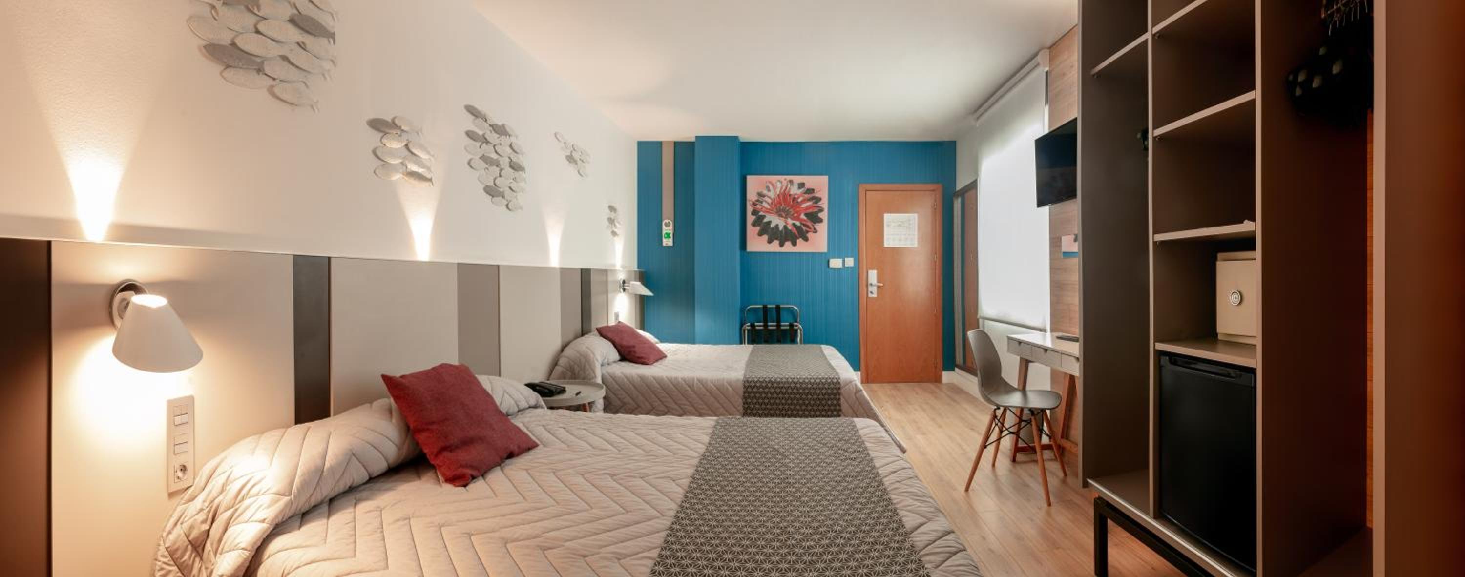 Basic Double Room (1 Adult + 1 Child) - Photo 1