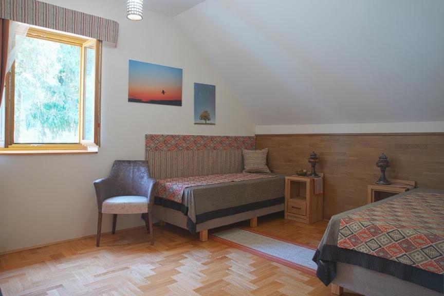 Twin Room - Disability Access - Photo 1