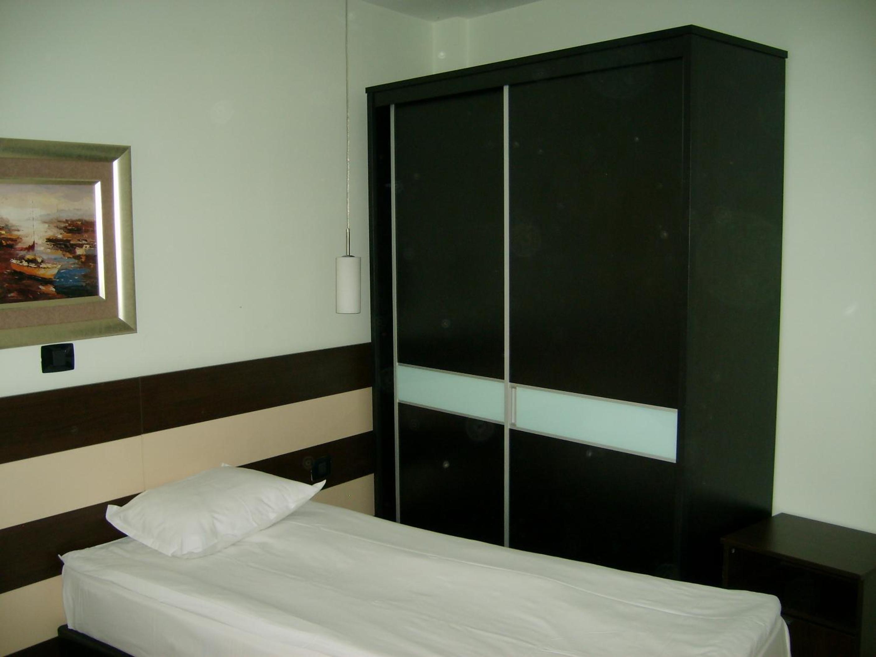 Two-Bedroom Suite photo 3